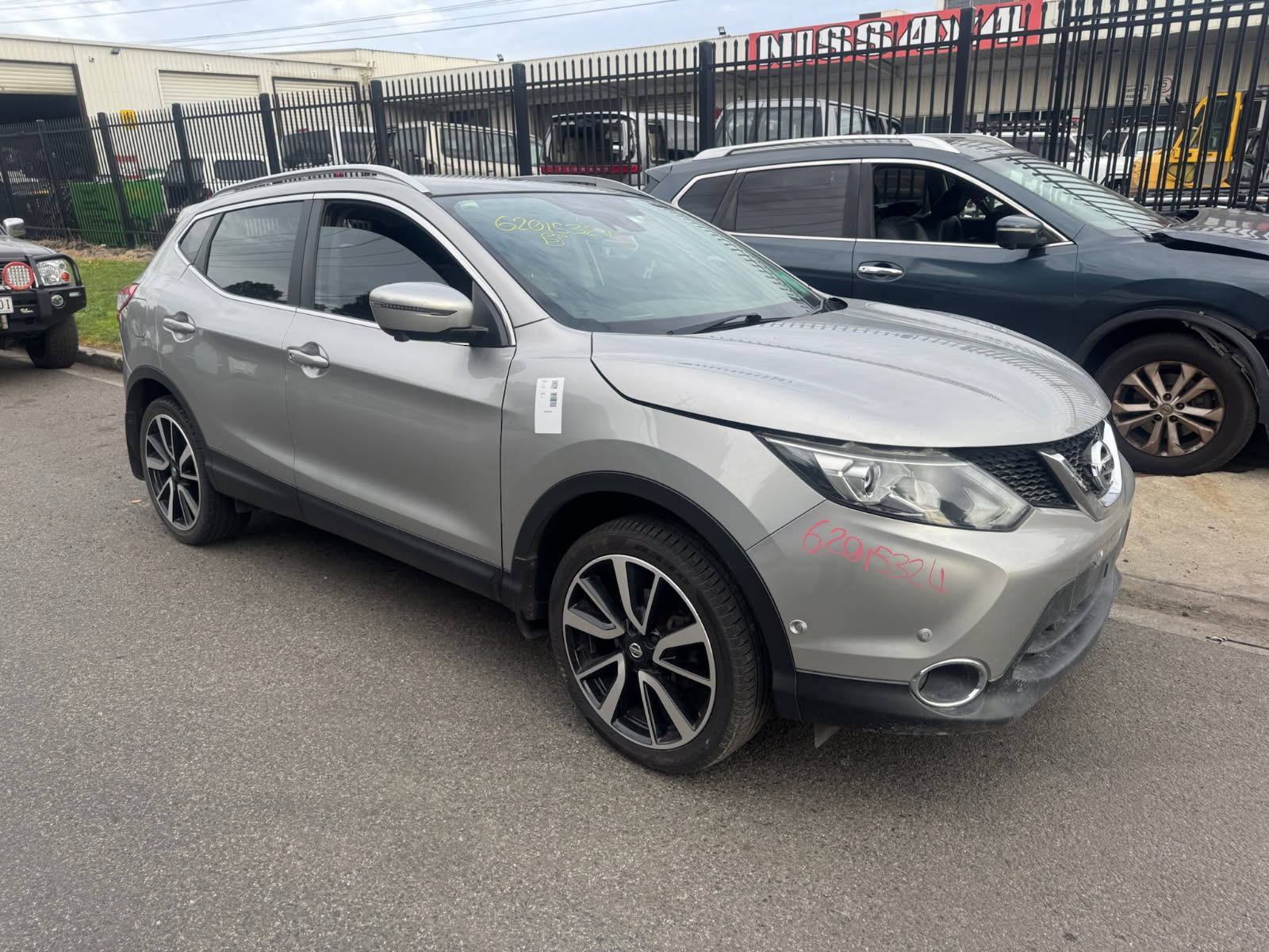 NISSAN QASHQAI J11 Ti MR20 AUTO SILVER WRECKING