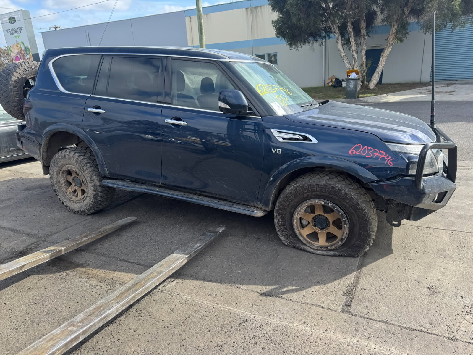 NISSAN PATROL Y62 VK56 V8 4X4 AUTO BLUE WRECKING