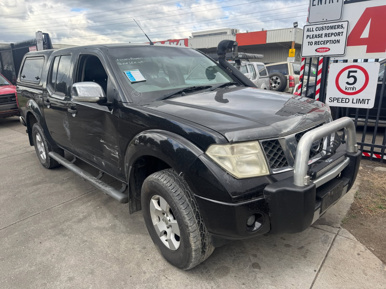 NISSAN NAVARA D40 VSK ST-X BLACK CANOPY WRECKING