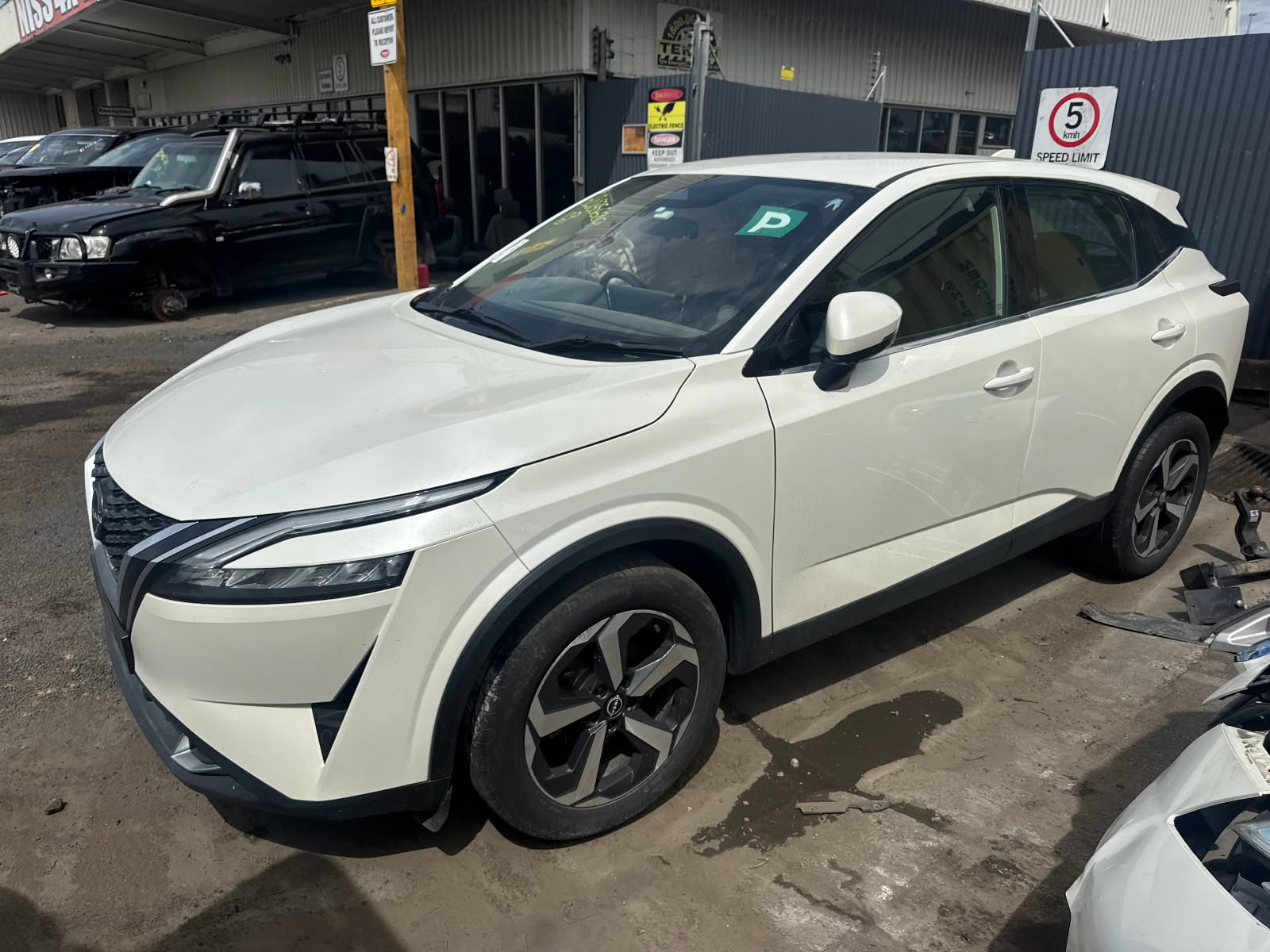 NISSAN QASHQAI J12 HR13 TURBO AUTO WHITE 2024 WRECKING