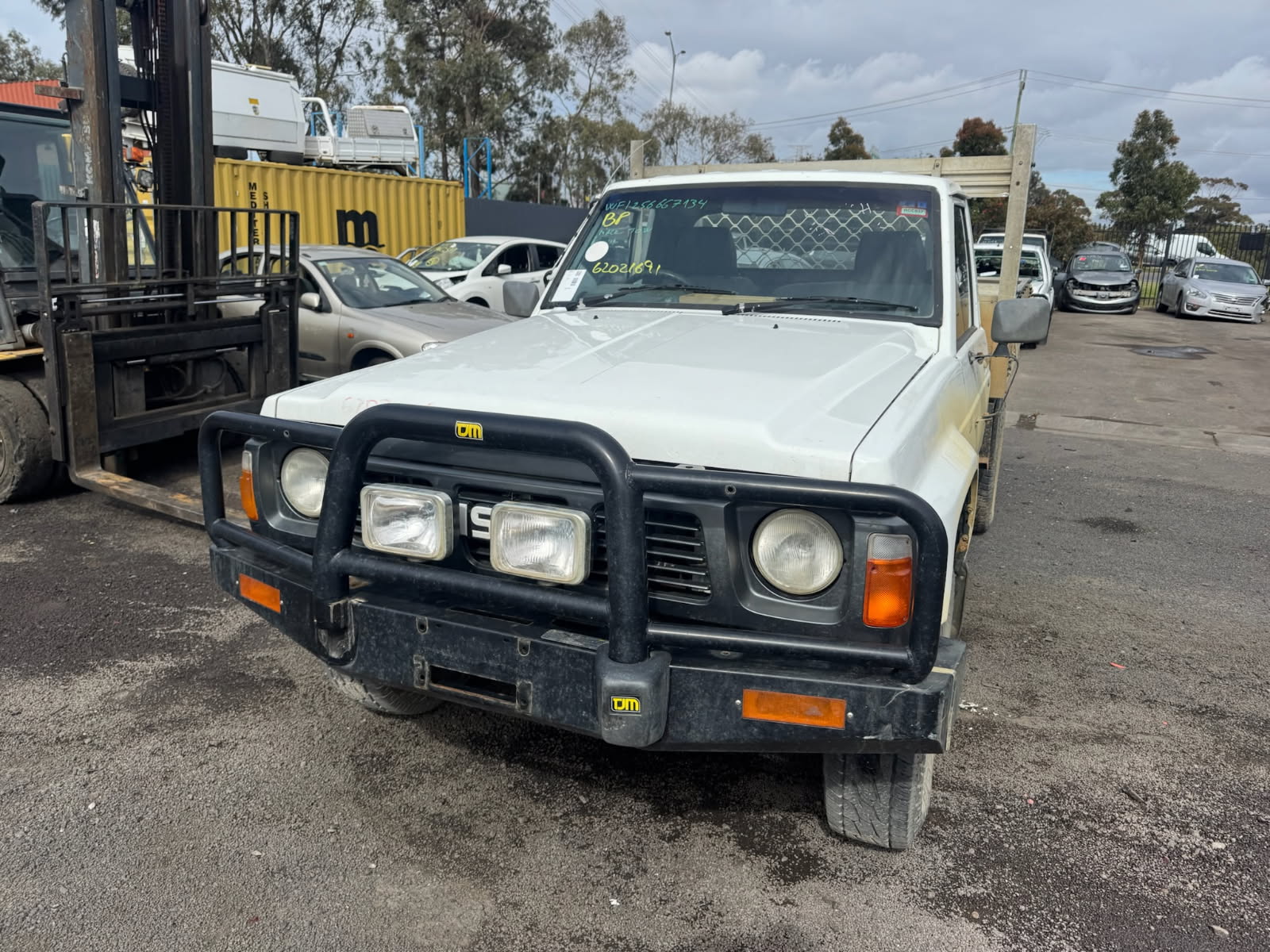 NISSAN PATROL Y60 GQ UTE TD42 COIL CAB WHITE TRAY 1997 WRECKING