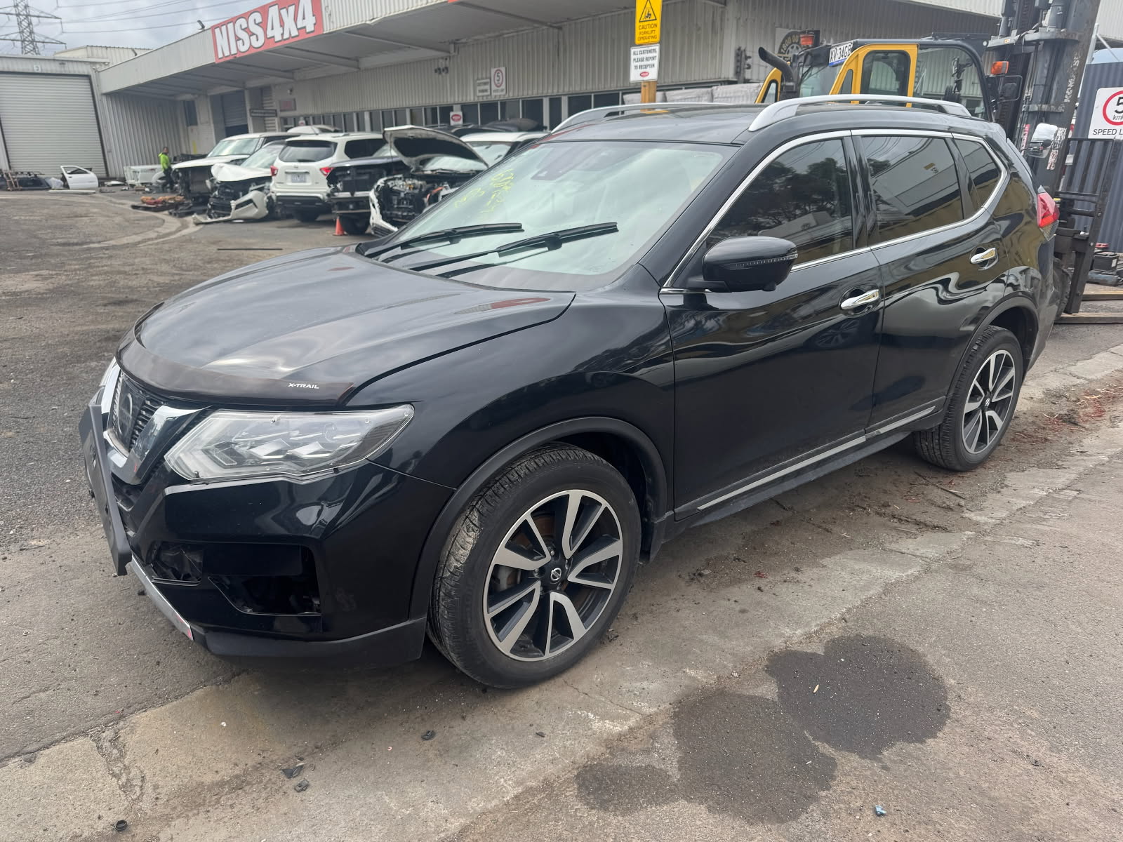 NISSAN X-TRAIL T32 S2 Ti 4WD QR25 AUTO BLACK WRECKING