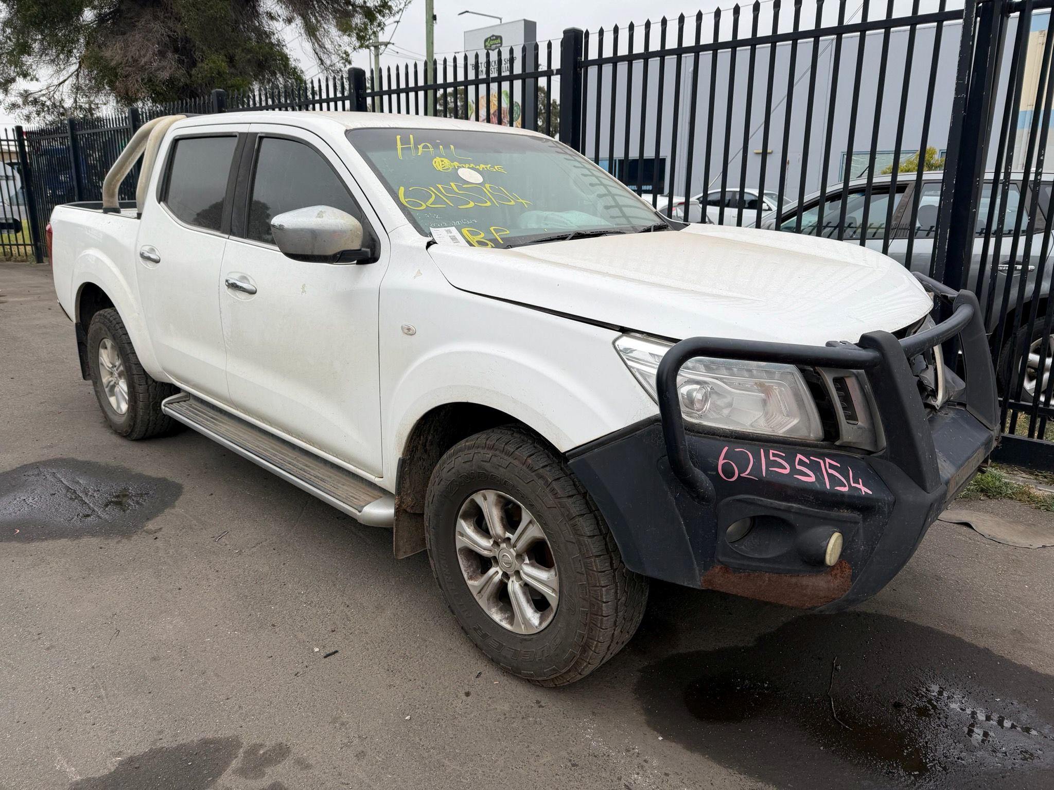 NISSAN NAVARA D23 NP300 YS23 DIESEL BULLBAR WHITE WRECKING