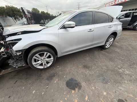 NISSAN ALTIMA L33 SILVER 2014 WRECKING