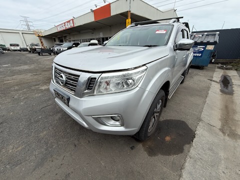 NISSAN NAVARA D23 NP300 YS23 TURBO DIESEL 4X4 DUALCAB SILVER CANOPY WRECKING