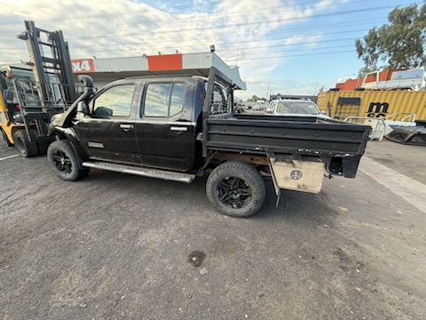 NISSAN NAVARA D40 VSK SPAIN BLACK STEEL TRAY WRECKING