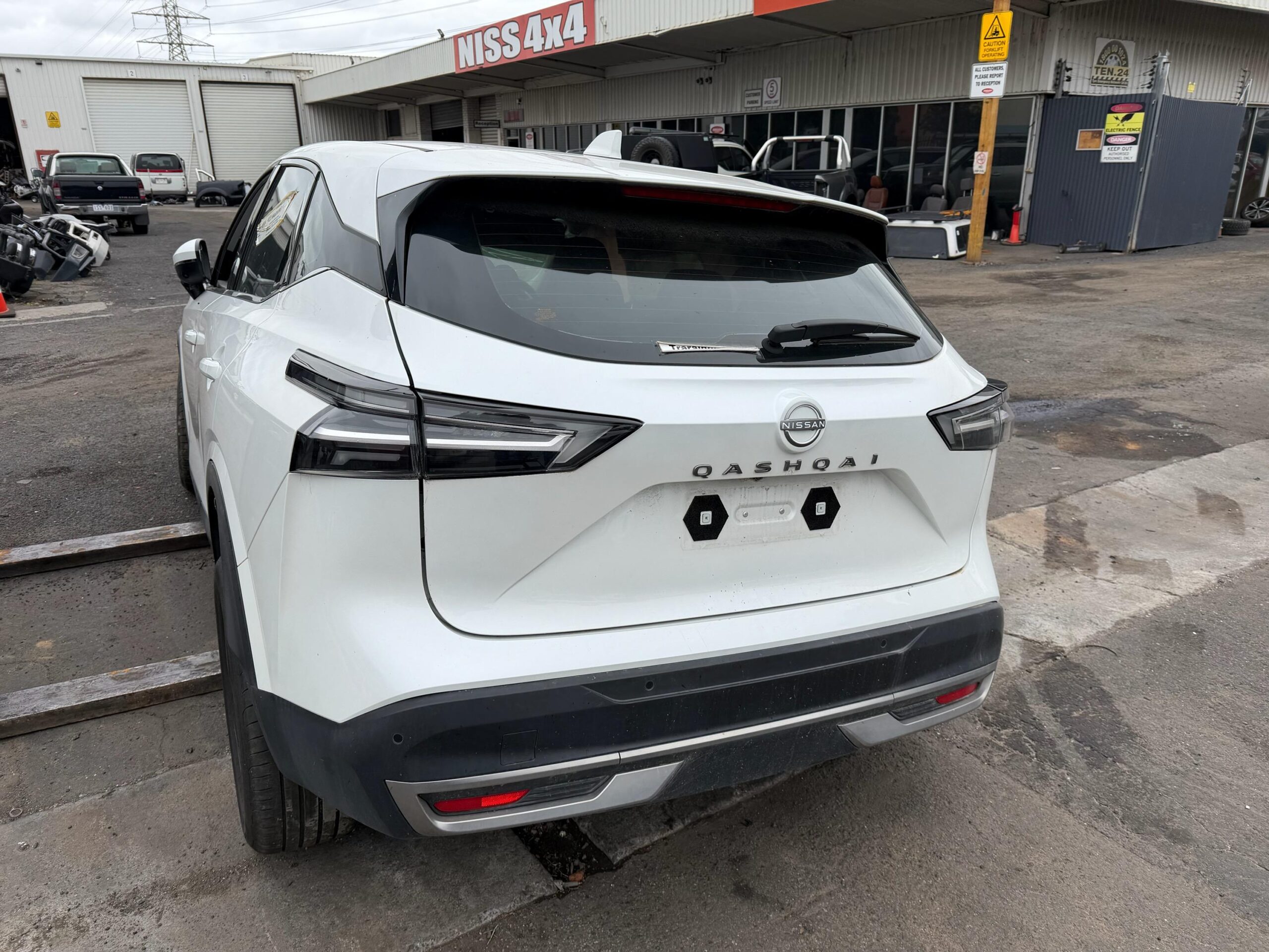 NISSAN QASHQAI J12 HR13 TURBO AUTO WHITE 2024 WRECKING