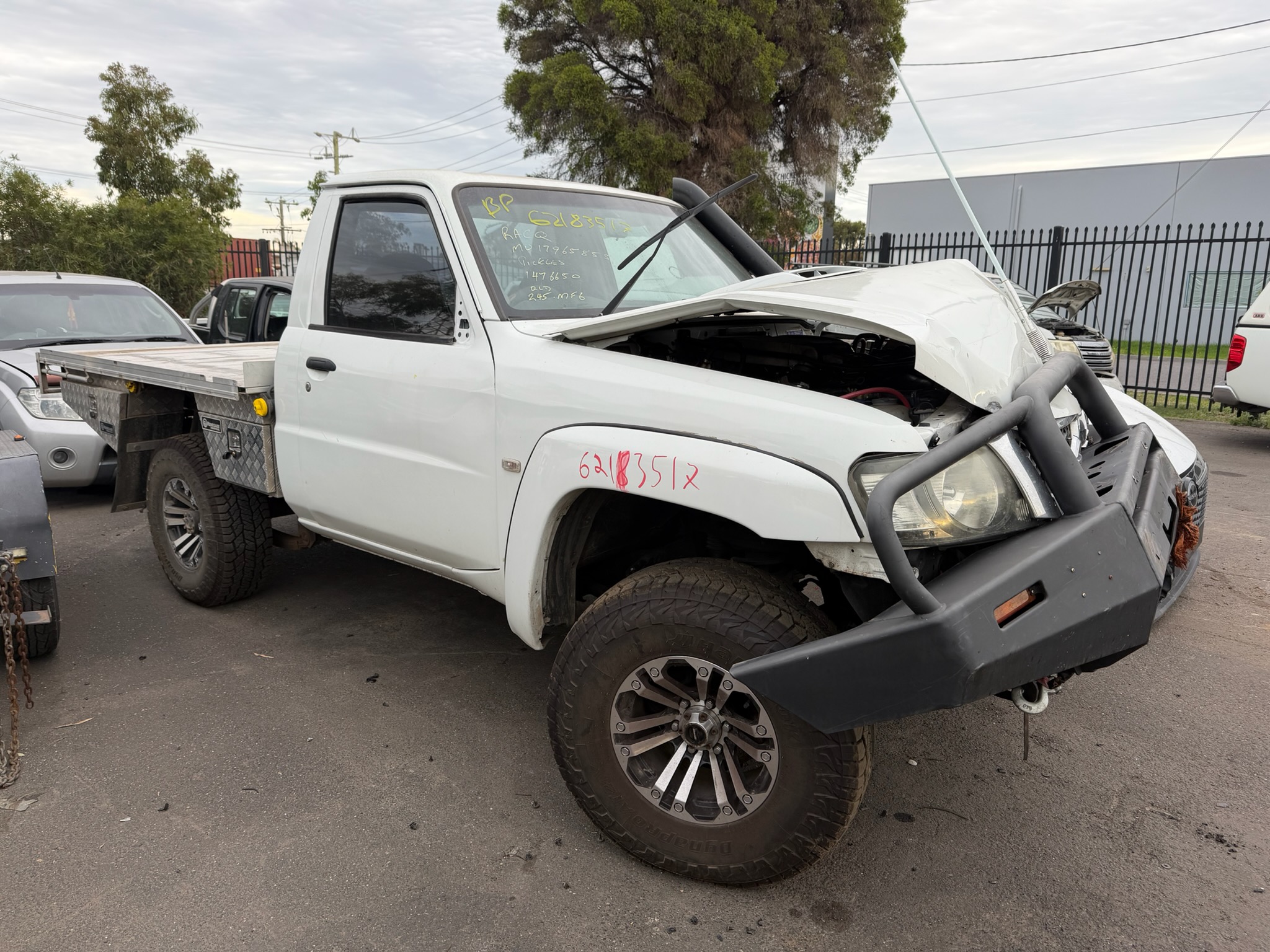 NISSAN PATROL Y61 GU UTE ZD30 CRD DIESEL WHITE TRAY WRECKING