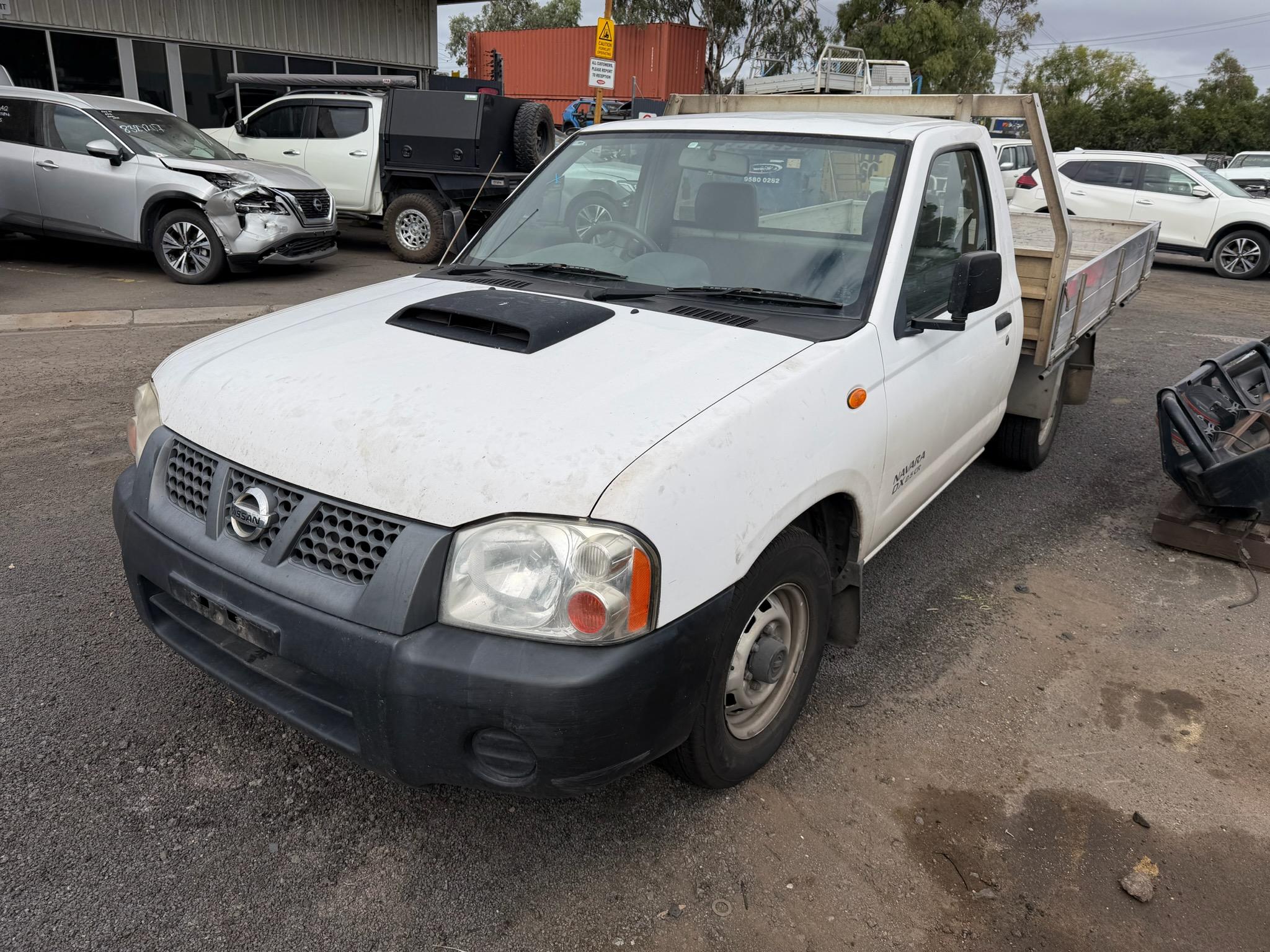 NISSAN NAVARA D22 2WD YD25 DIESEL WHITE WRECKING