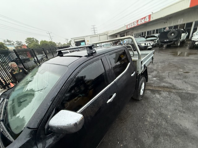 NISSAN NAVARA D23 YS23 TURBO DIESEL STEEL TRACK BLACK WRECKING