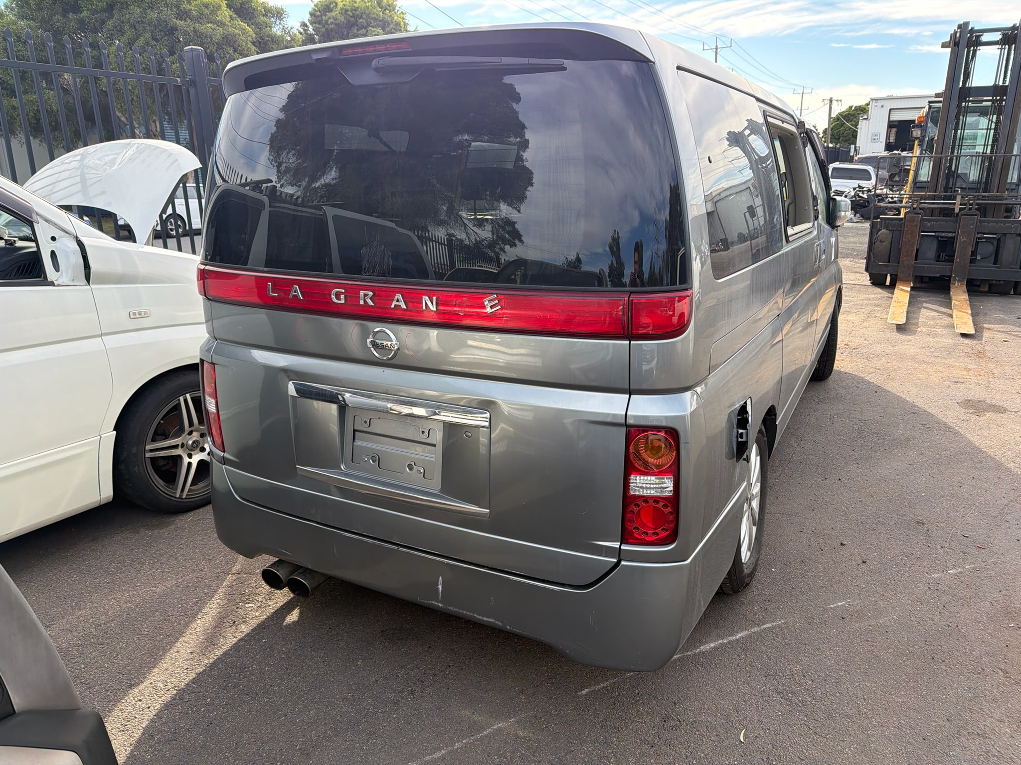 NISSAN ELGRAND E51 VQ35 AUTO GREY 2007 WRECKING