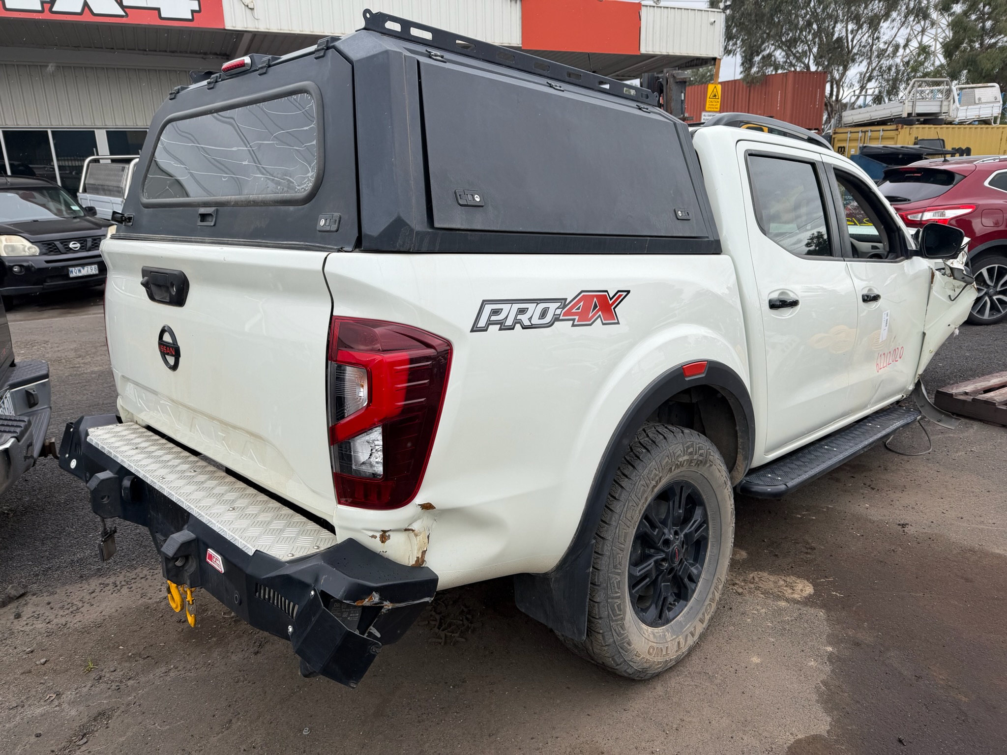 NISSAN NAVARA D23 PRO4X YS23 DIESEL WHITE WRECKING