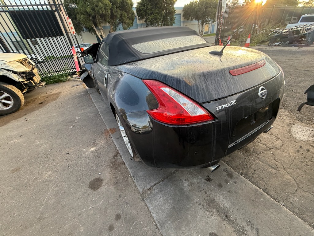 NISSAN 370Z Z34 CONVERTIBLE BLACK WRECKING