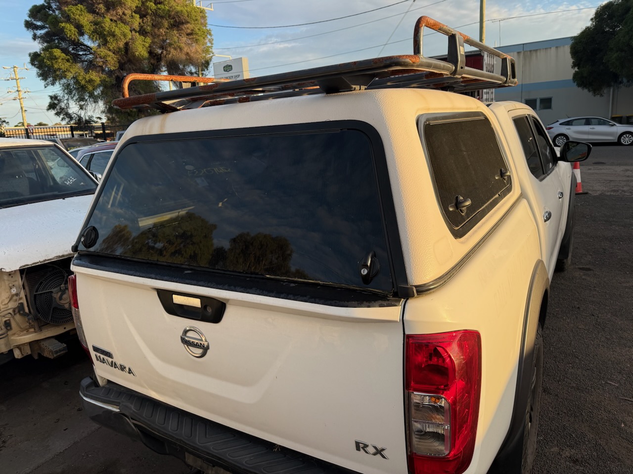 NISSAN NAVARA D23 RX S1 YS23 SINGLE TURBO WHITE WRECKING