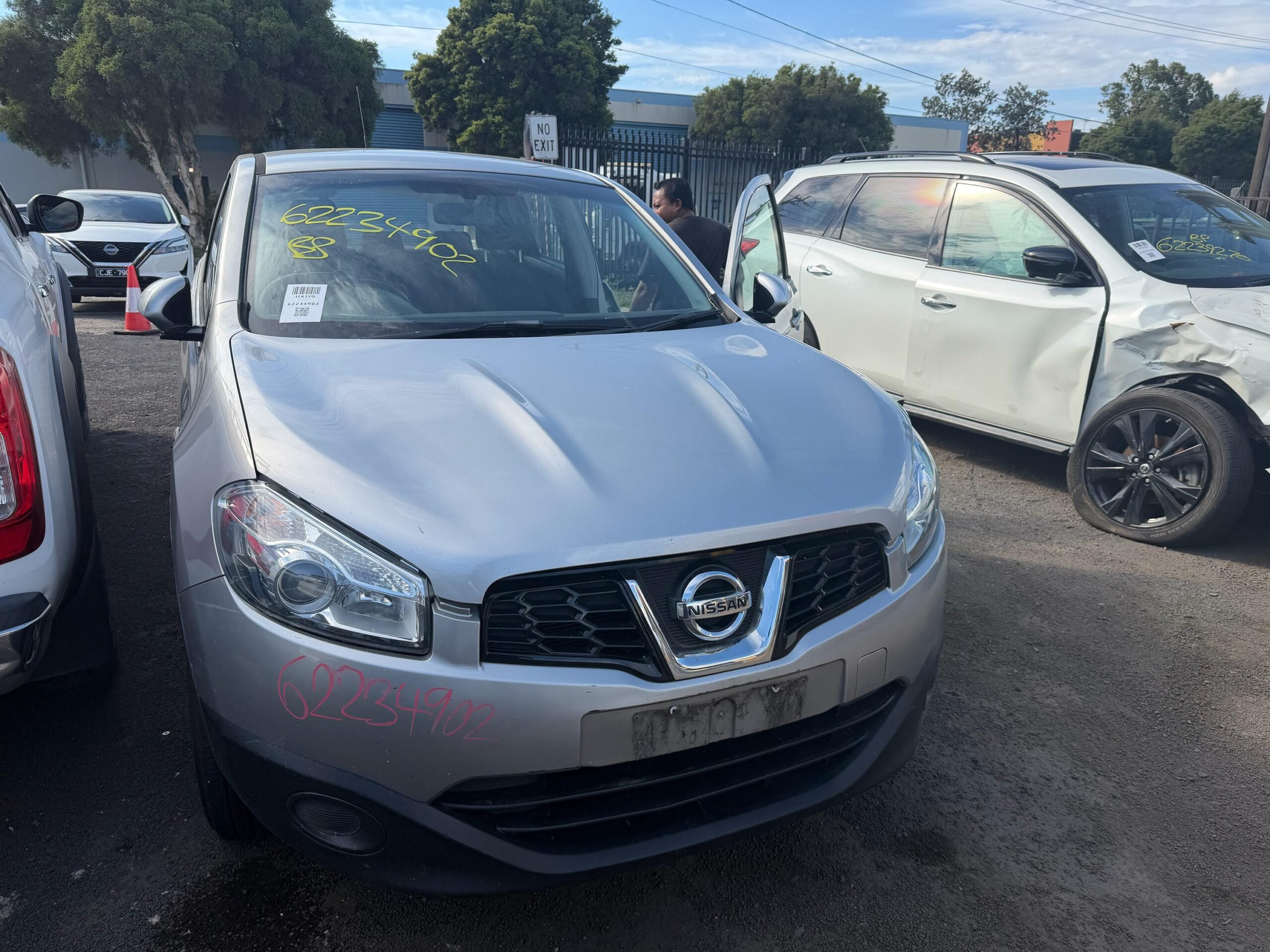 NISSAN DUALIS J10 MR20 AUTO SILVER WRECKING