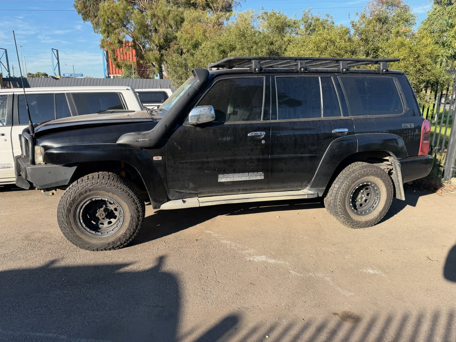 NISSAN PATROL Y61 GU WAGON S4 ZD30 BLACK WRECKING
