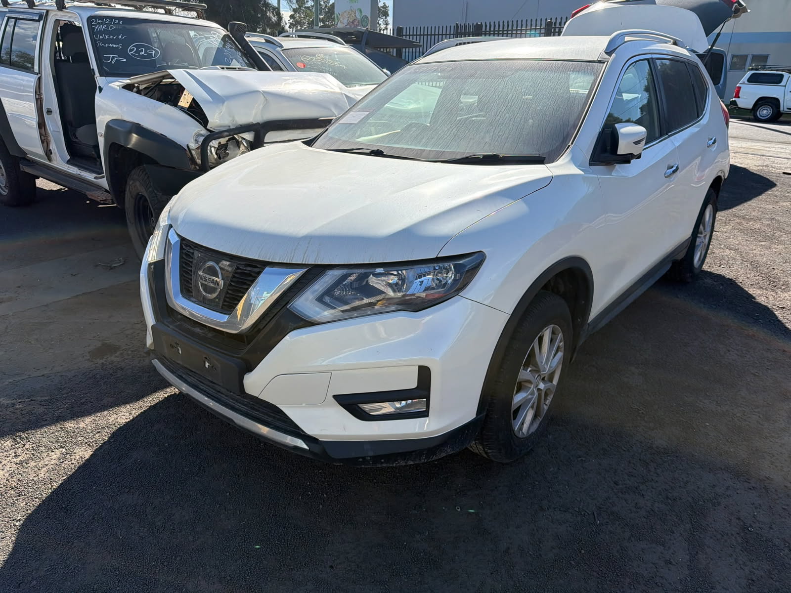 NISSAN X-TRAIL T32 ST-L QR25 AUTO WHITE 2019 WRECKING