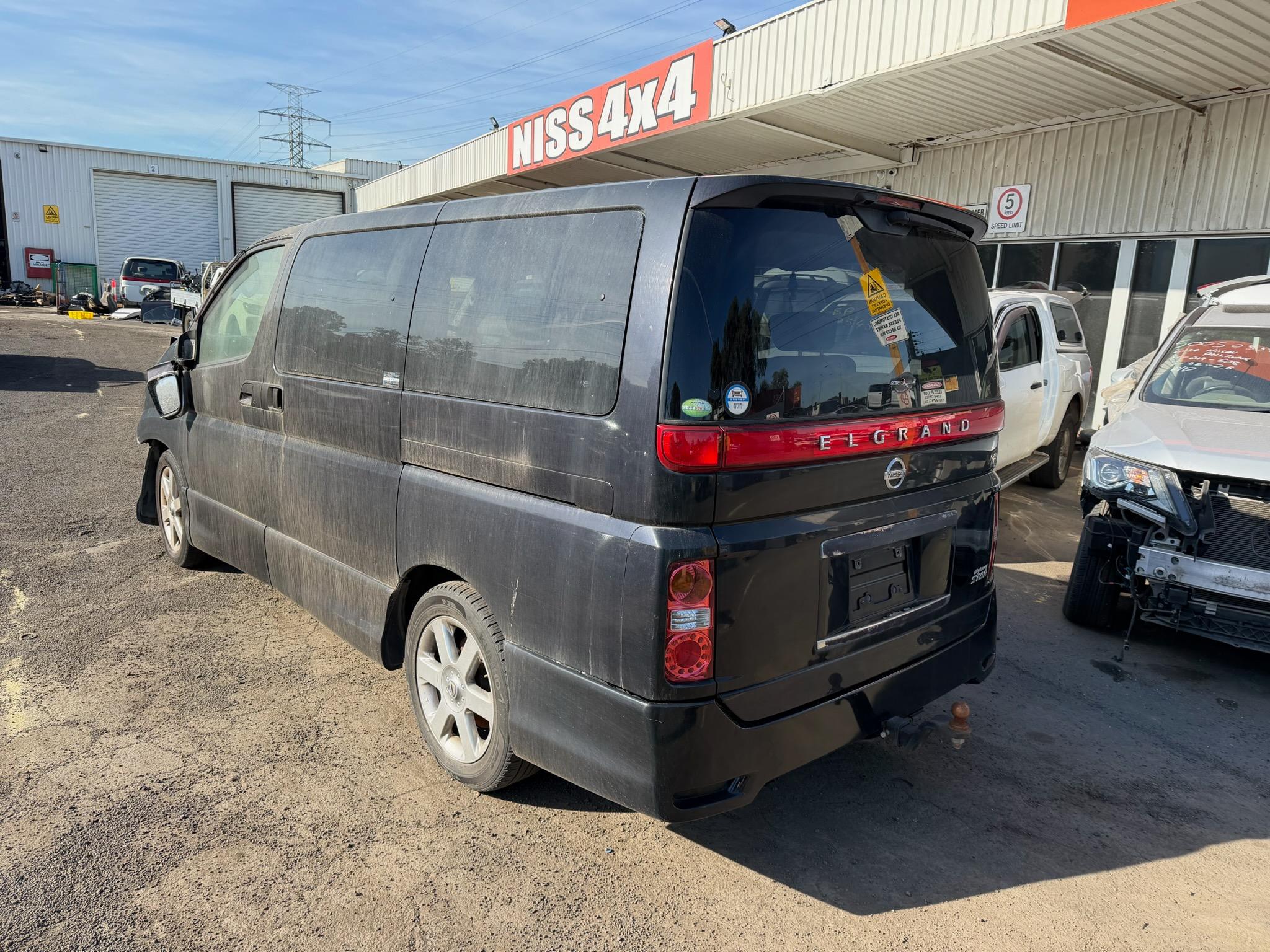 NISSAN ELGRAND E51 HIGHWAY STAR VQ35 BLACK WRECKING