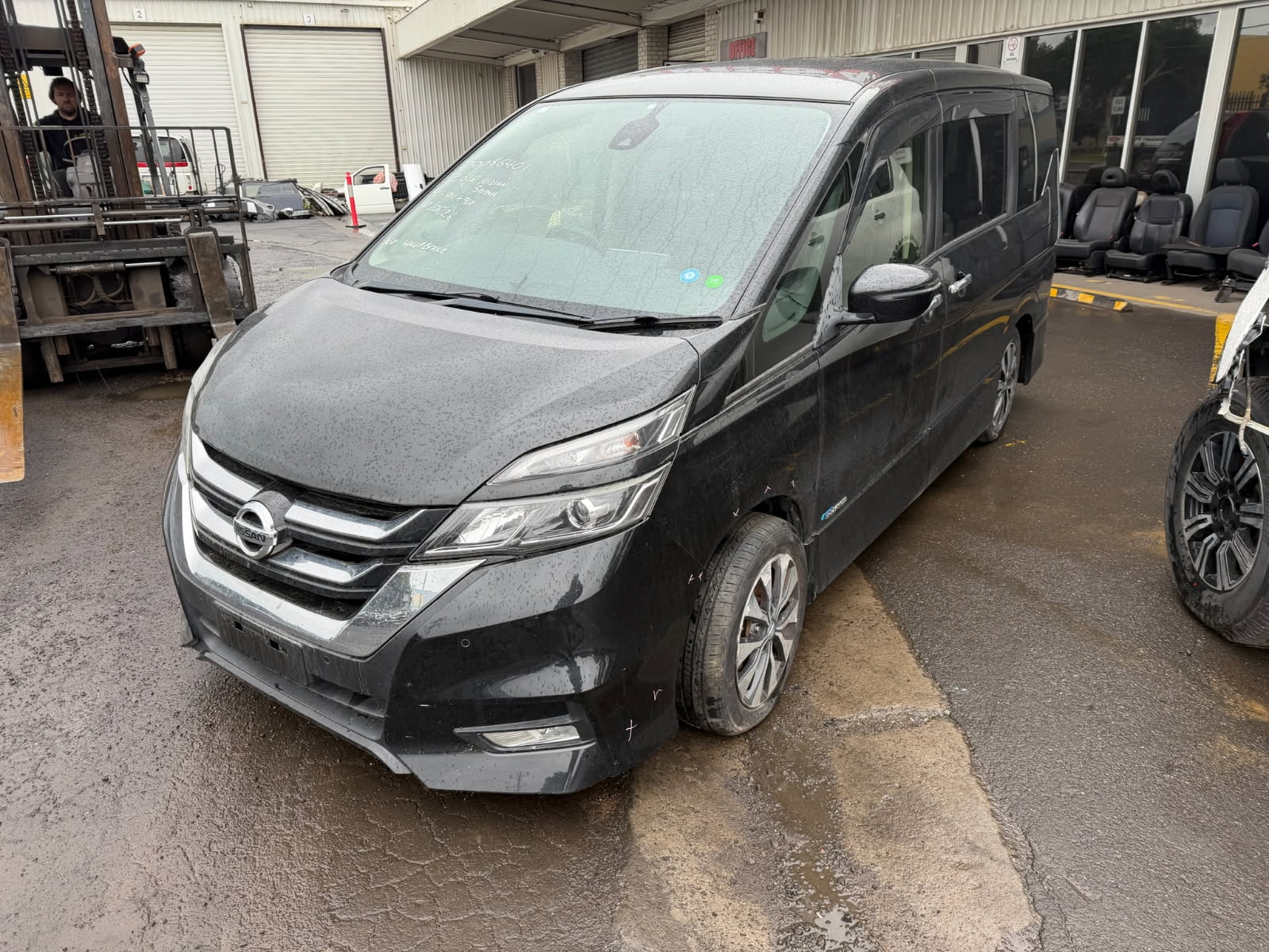 NISSAN SERENA C27 2.0 HYBRID HIGHWAY STAR CVT AUTO BLACK WRECKING