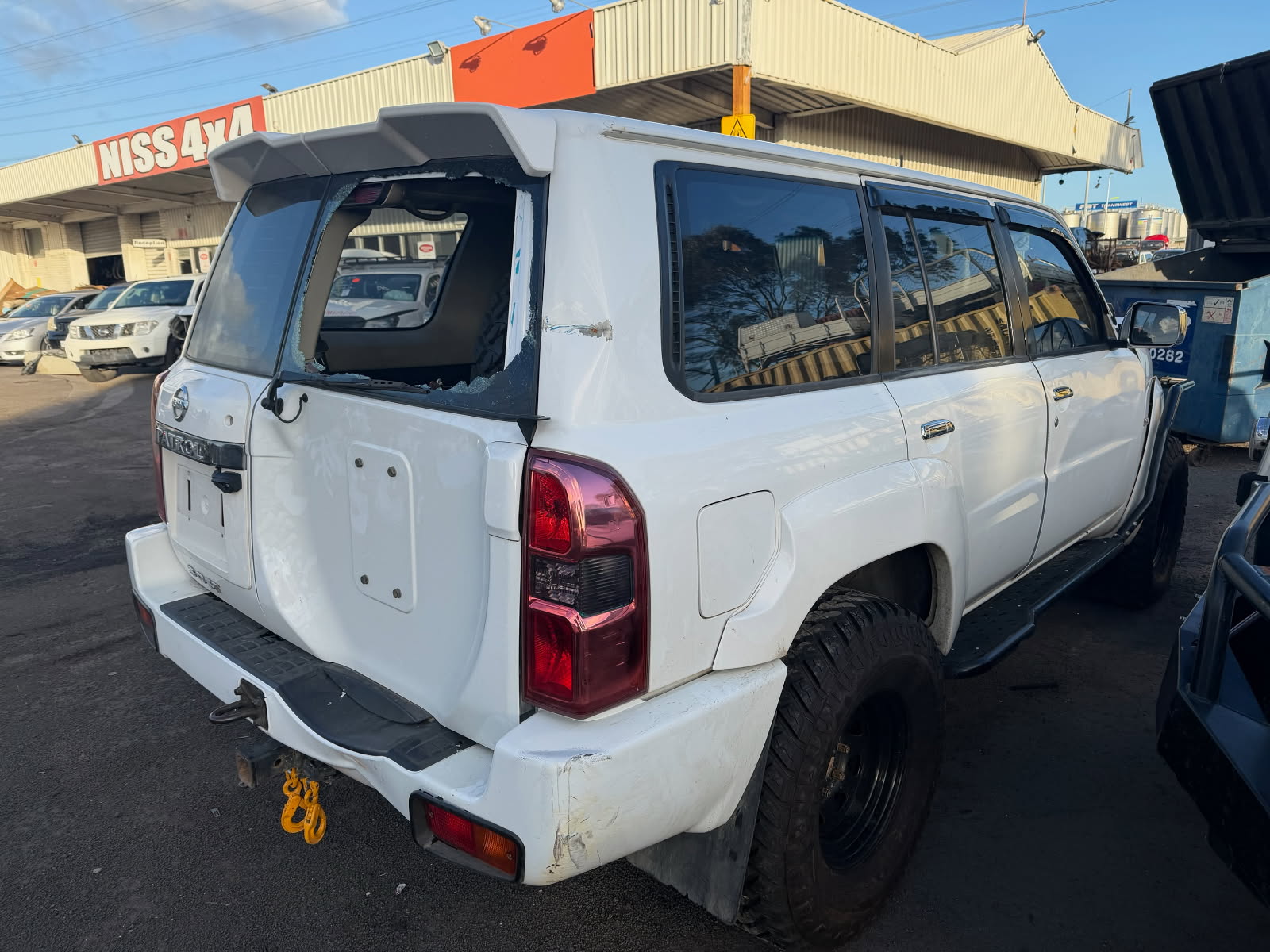 NISSAN PATROL Y61 GU S4 WAGON WHITE ZD30 TURBO DIESEL WRECKING