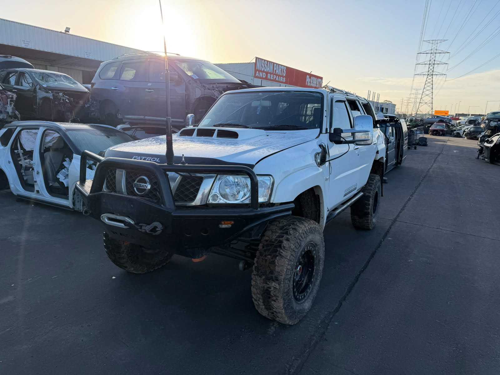 NISSAN PATROL Y61 GU ST WAGON WHITE SERIES 4 ZD30 DIESEL 4 INCH LIFT KIT