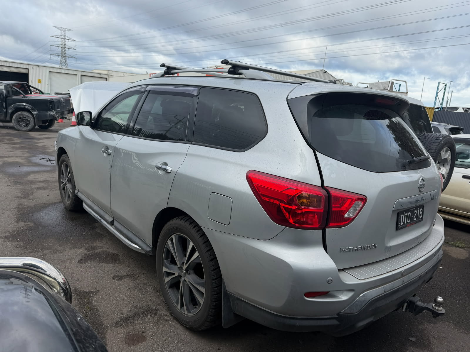 NISSAN PATHFINDER R52 ST-L V6 VQ35 AUTO 2019 SILVER WRECKING
