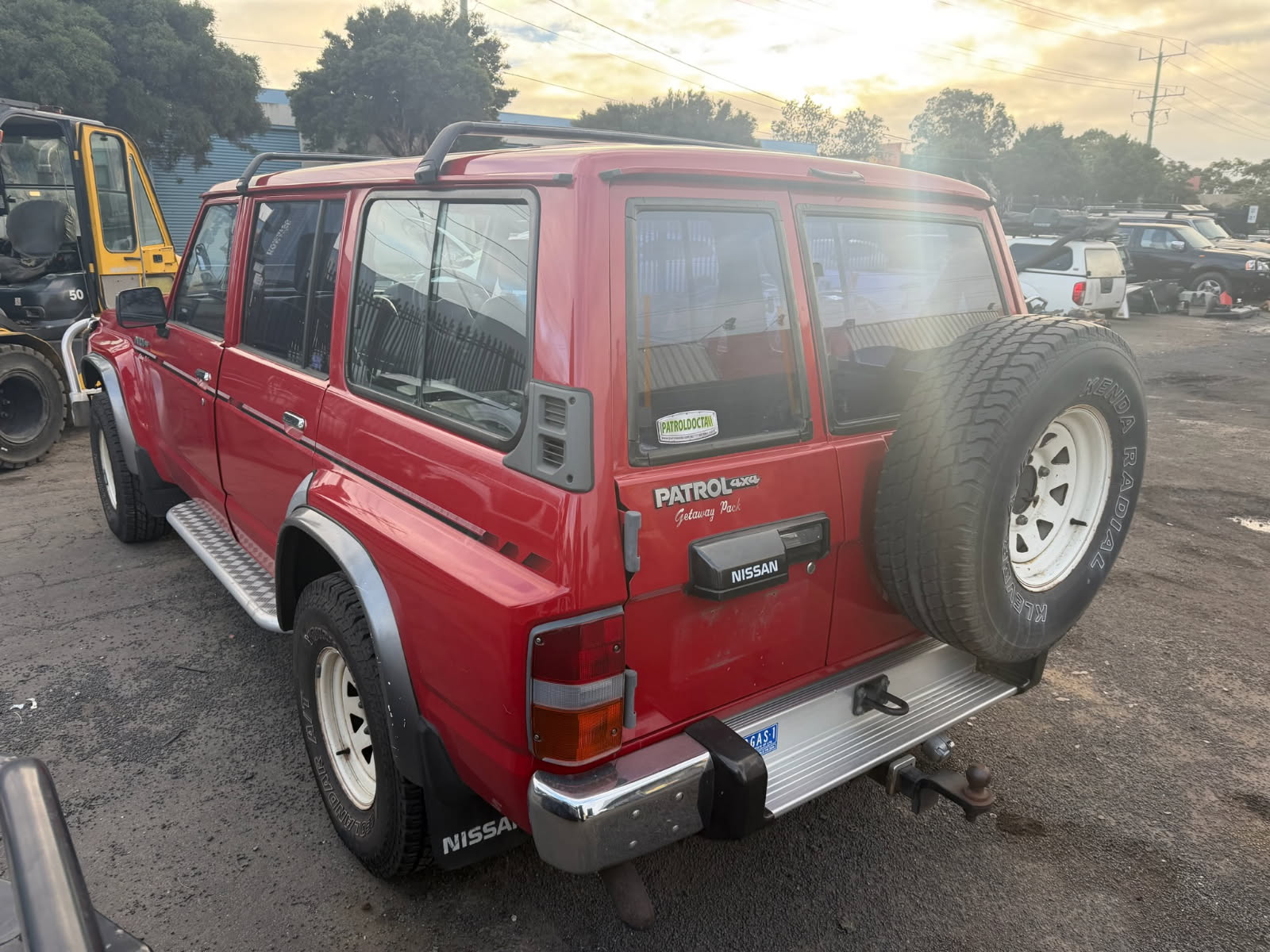 NISSAN PATROL Y60 GQ RB30 PETROL RED WRECKING