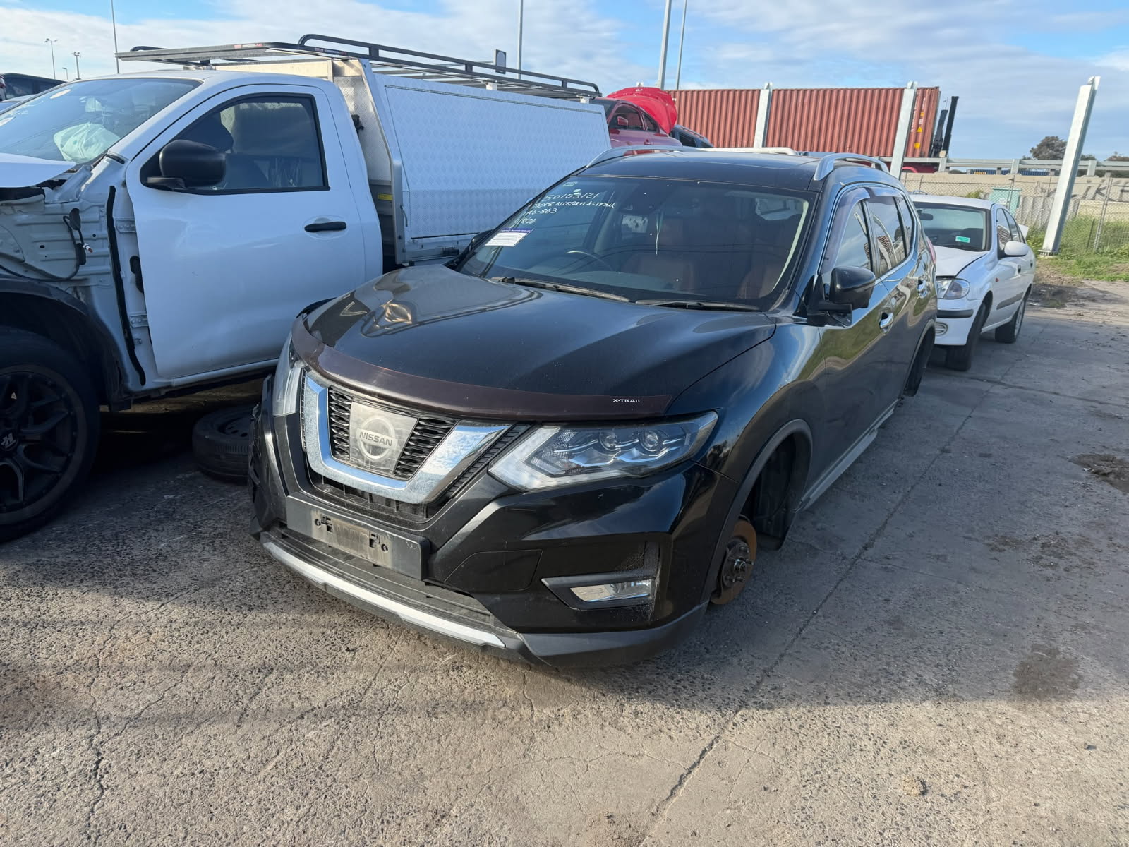 NISSAN X-TRAIL T32 ST 4WD QR25 BLACK 2019 WRECKING