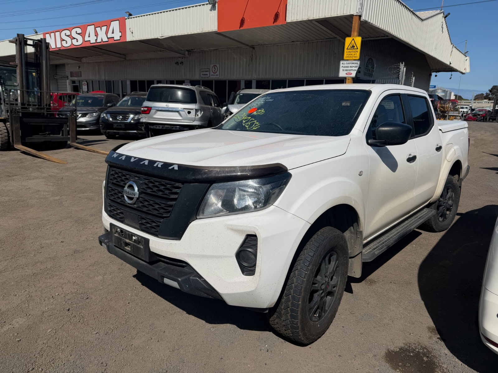 NISSAN NAVARA D23 S5 YS23 4X4 DIESEL WHITE 2024 WRECKING