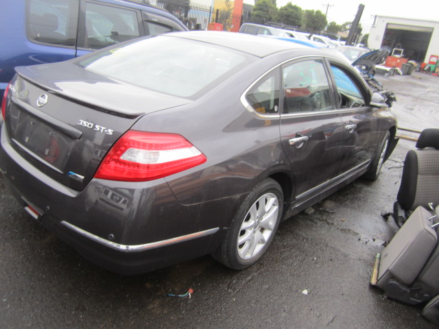 NISSAN MAXIMA J32 350 STS 2011 WRECKING