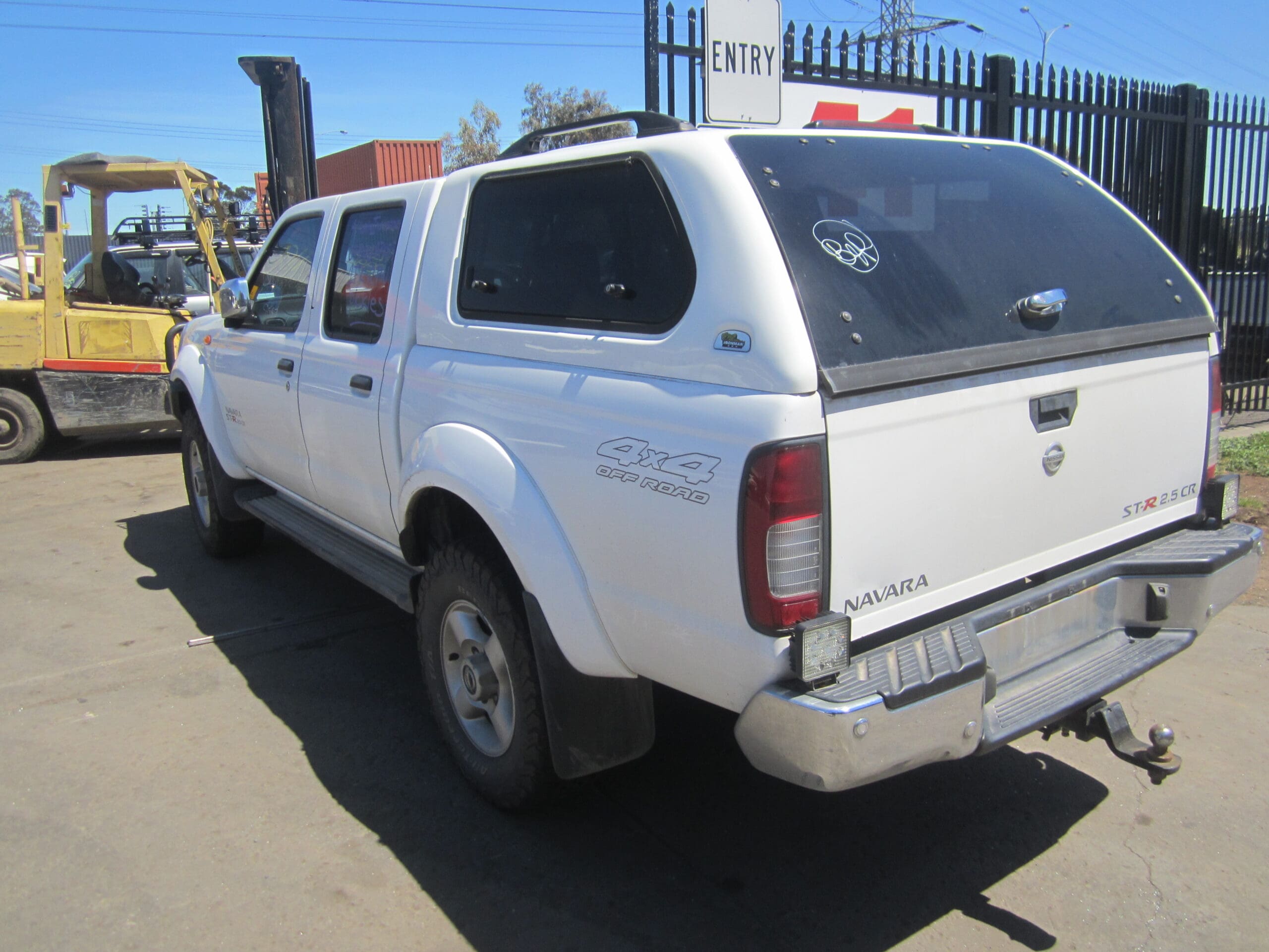 NISSAN NAVARA D22 STR YD25 DIESEL 4X4 2012 WRECKING