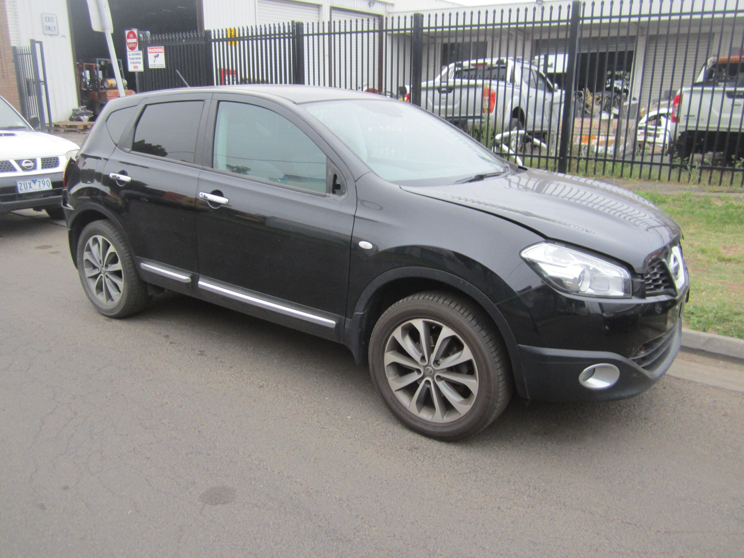 NISSAN DUALIS J10 Ti PETROL 2012 WRECKING