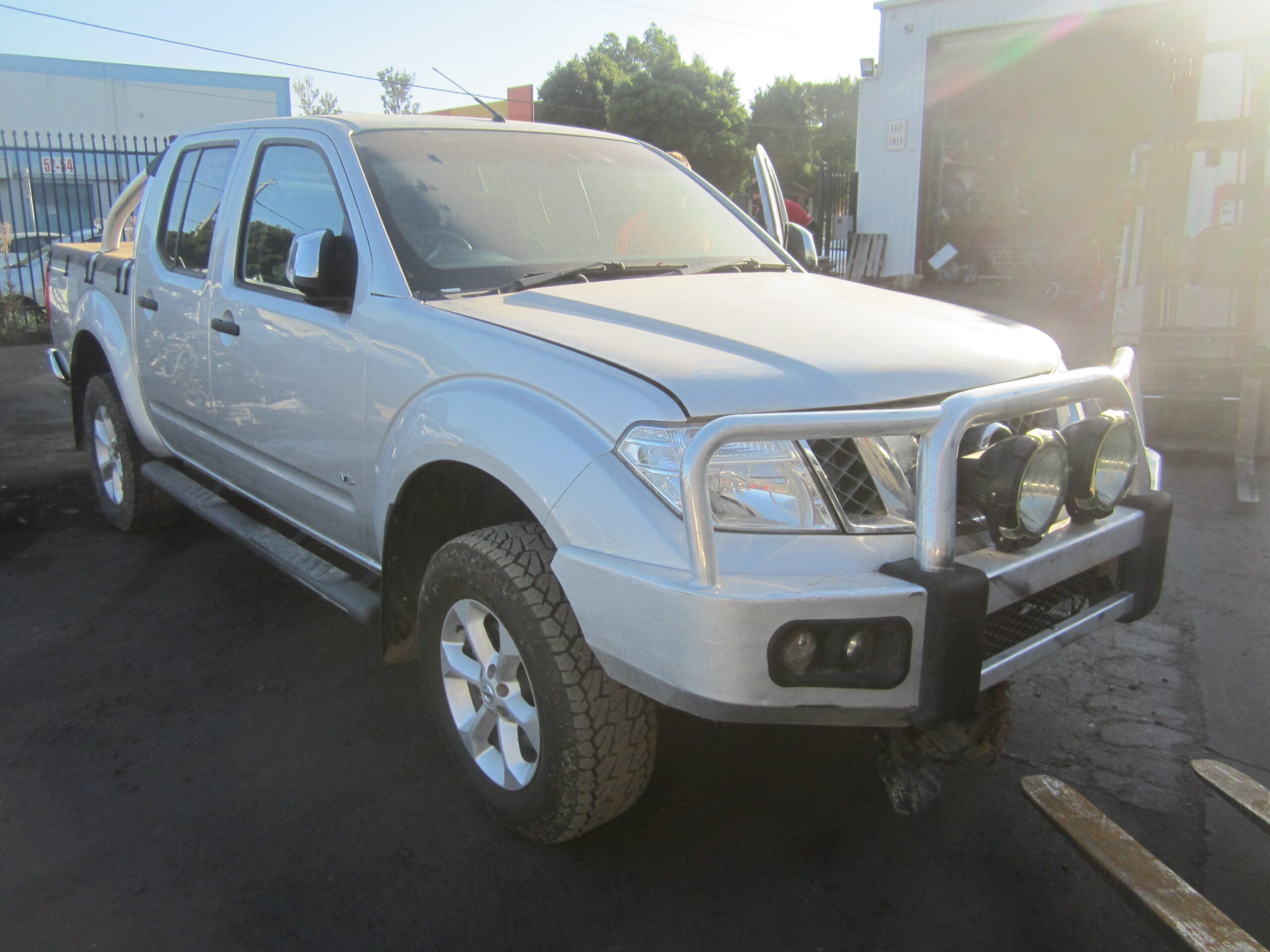 NISSAN NAVARA D40 STX 550 V9X V6 TURBO DIESEL 2012 WRECKING