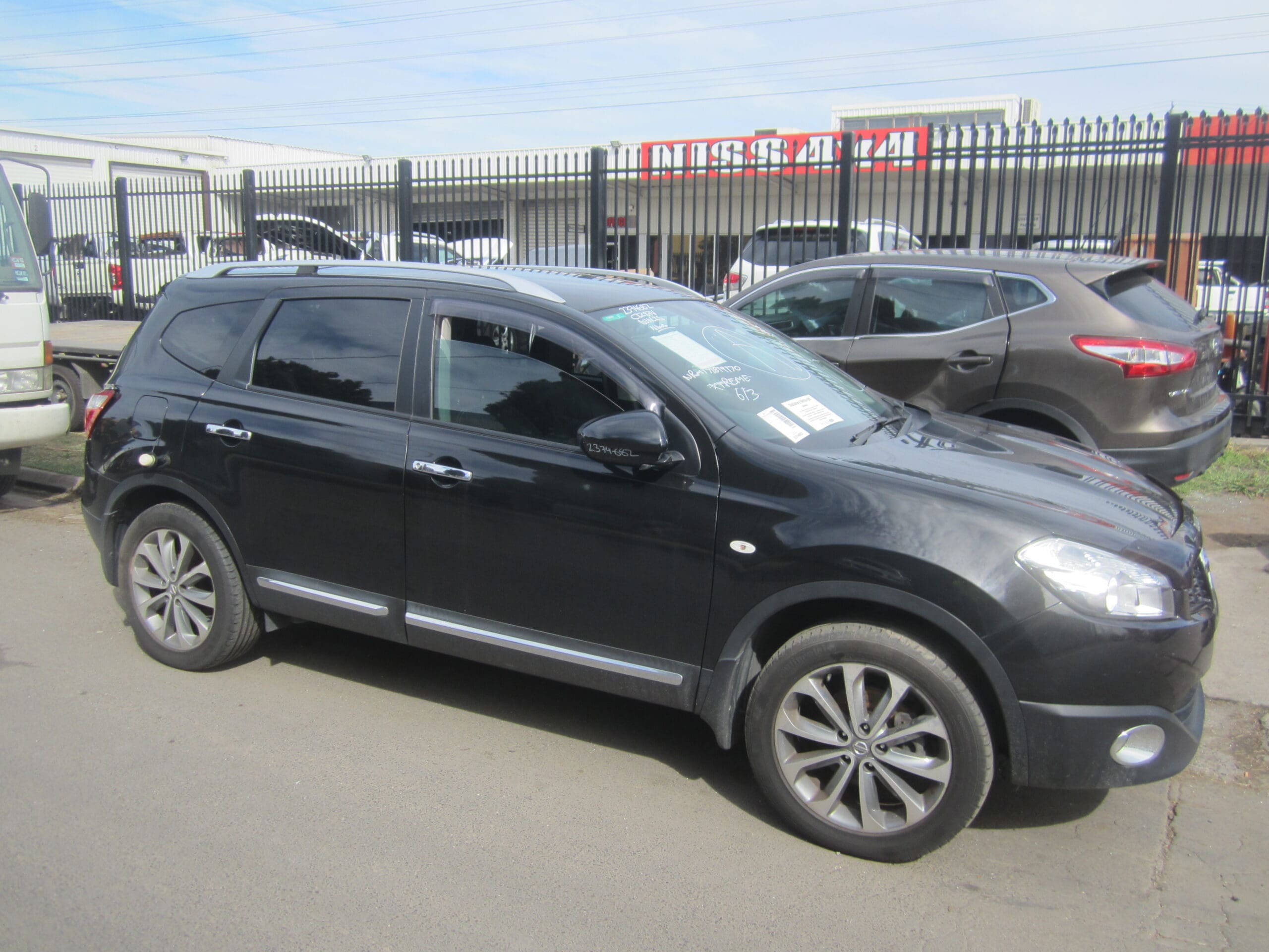 NISSAN DUALIS J10 +2 7 SEAT Ti PETROL 2012 WRECKING