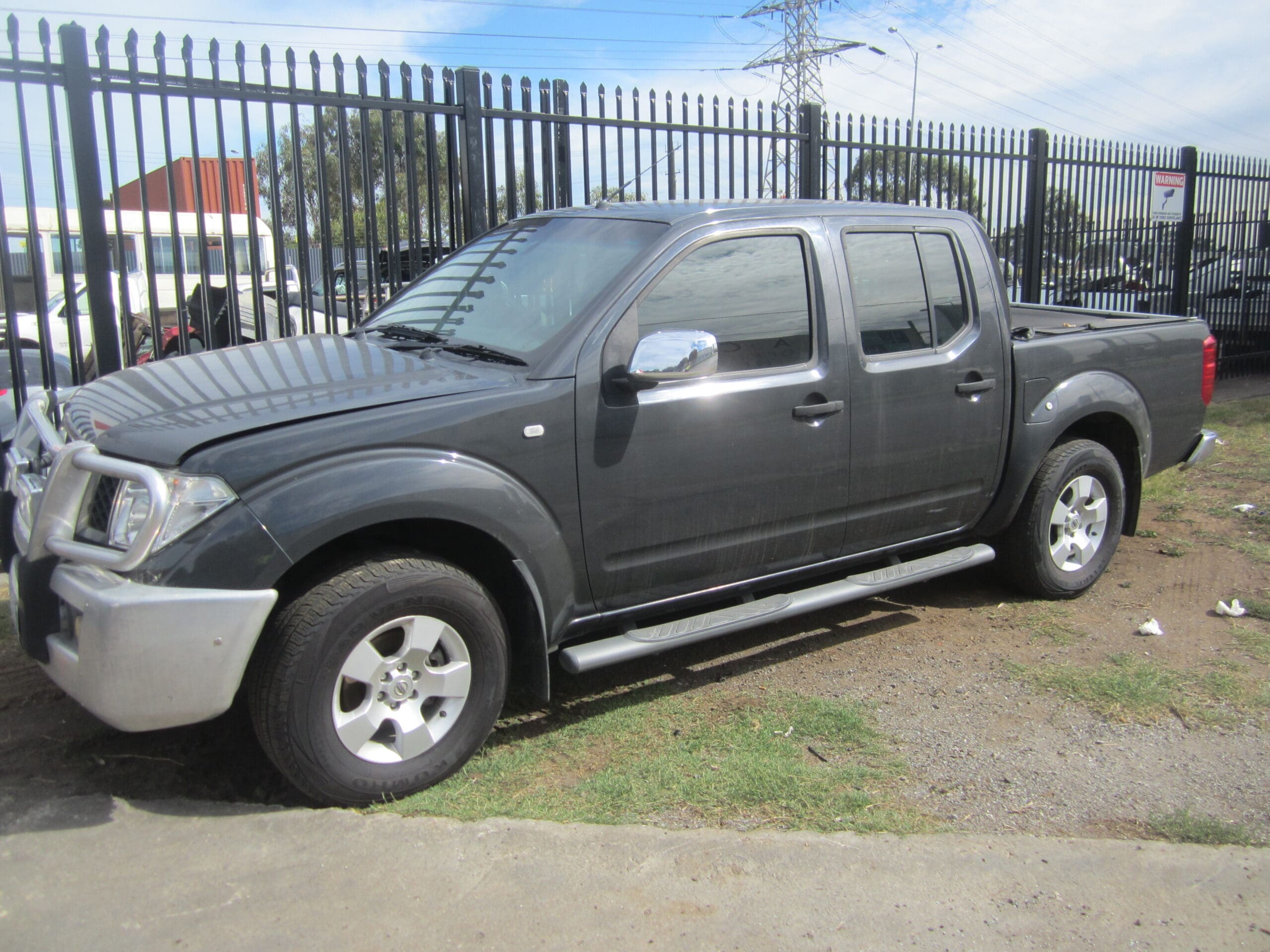 NISSAN NAVARA D40 VSK SPAIN STX DIESEL MANUAL 2009 WRECKING
