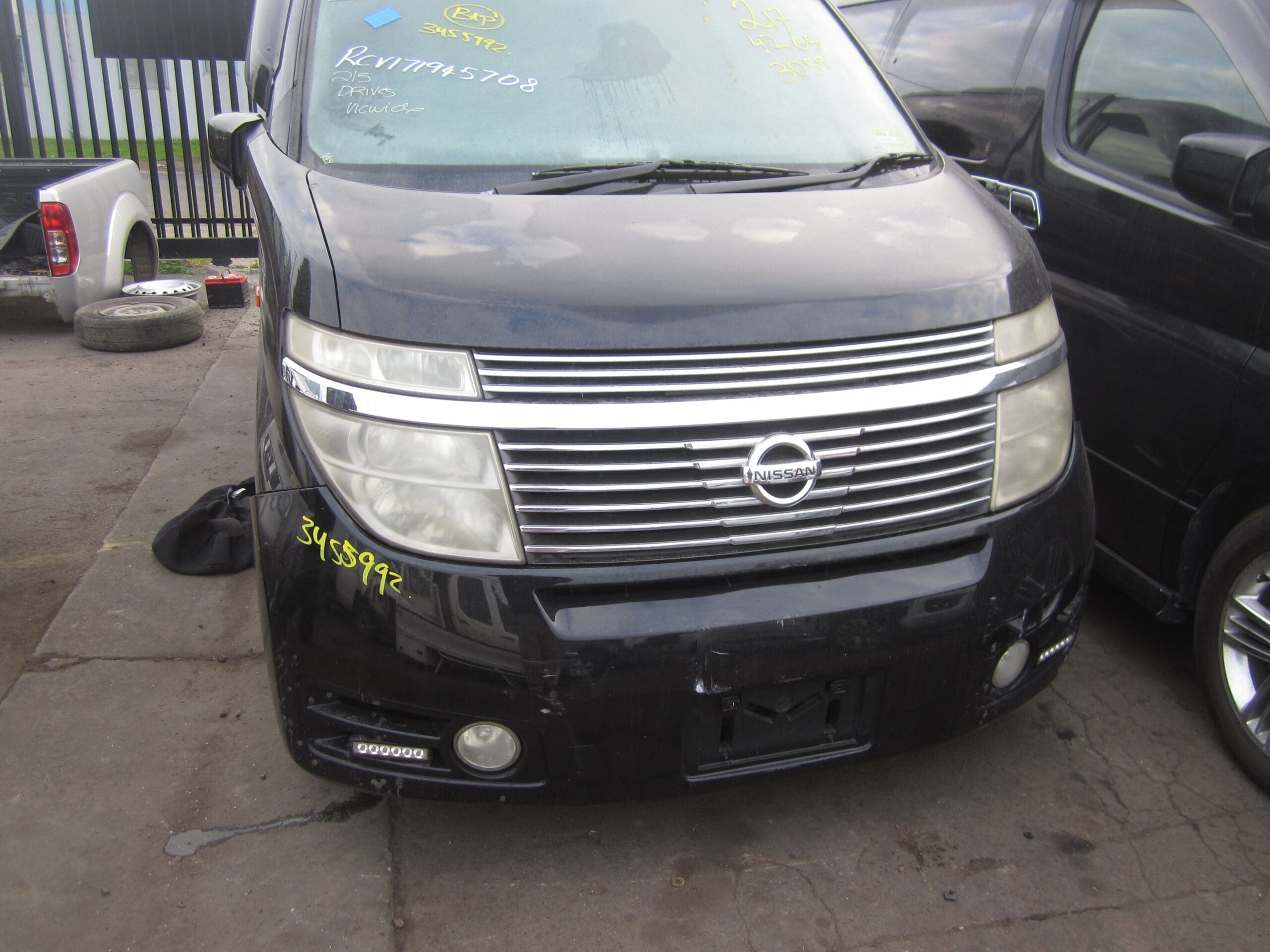 NISSAN ELGRAND E51 VQ35 PETROL AUTO 2004 WRECKING
