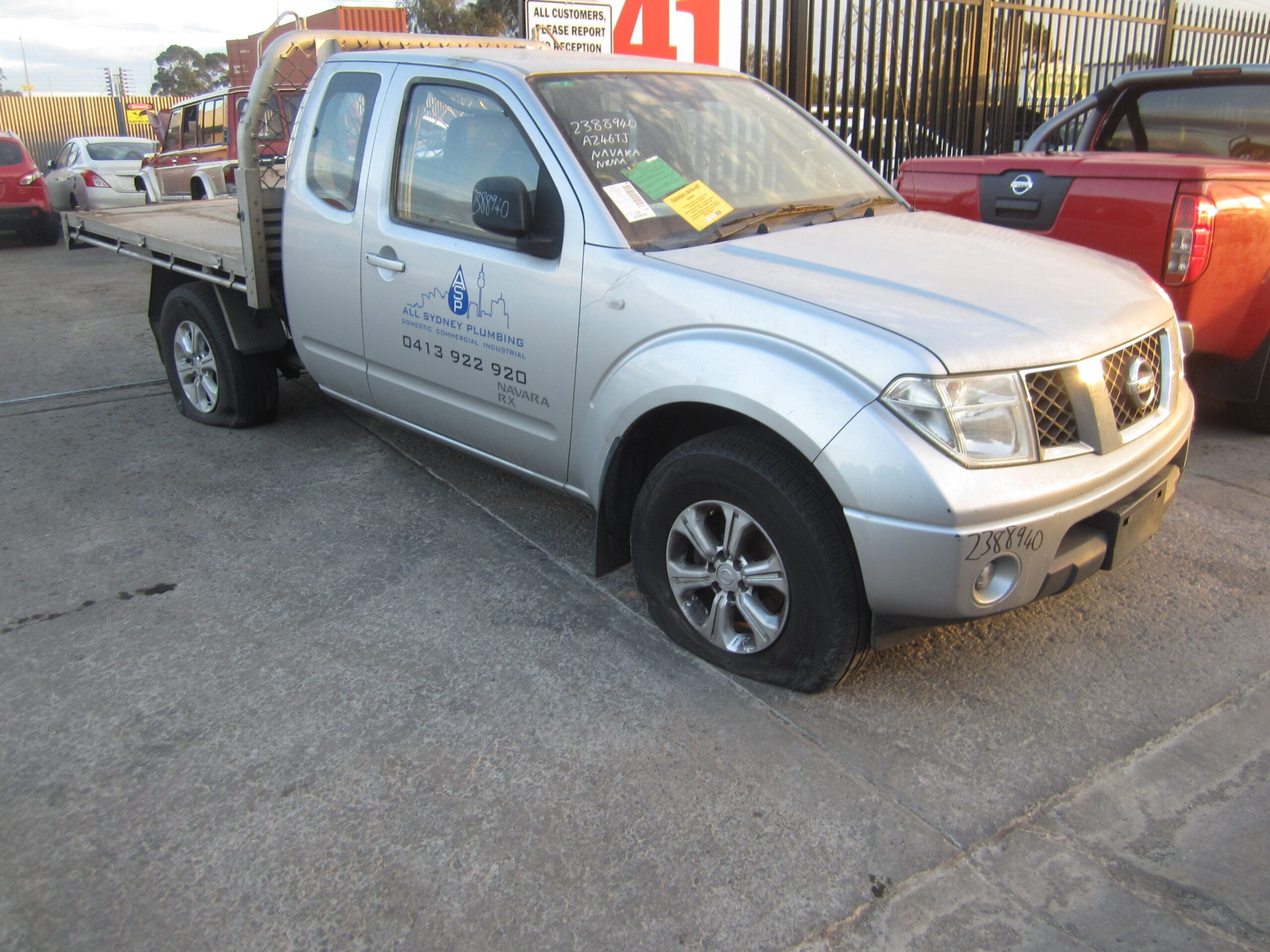 NISSAN NAVARA D40 MNT KING CAB YD25 DIESEL 2012 WRECKING