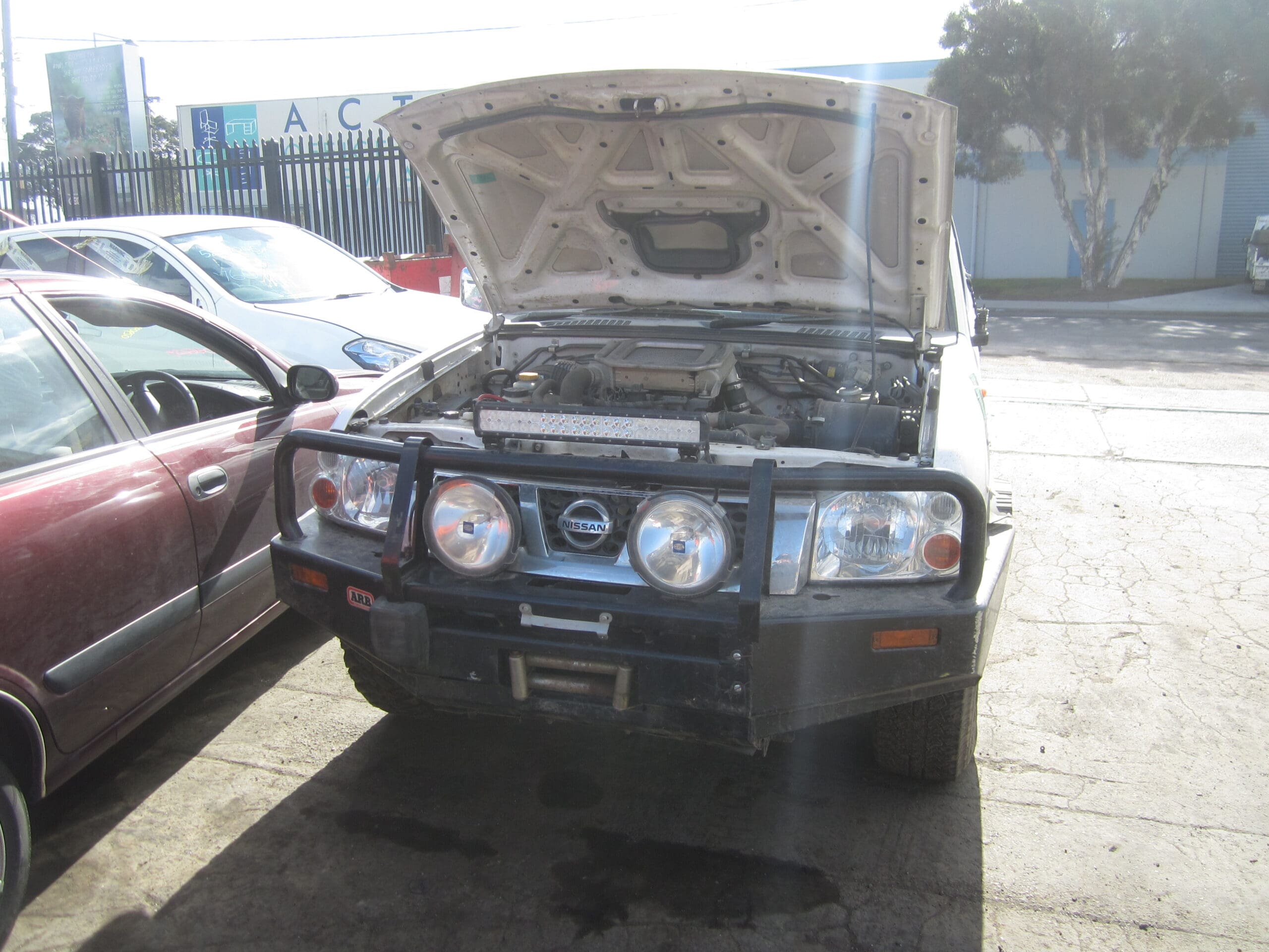 NISSAN NAVARA D22 YD25 TURBO DIESEL 2009 WRECKING
