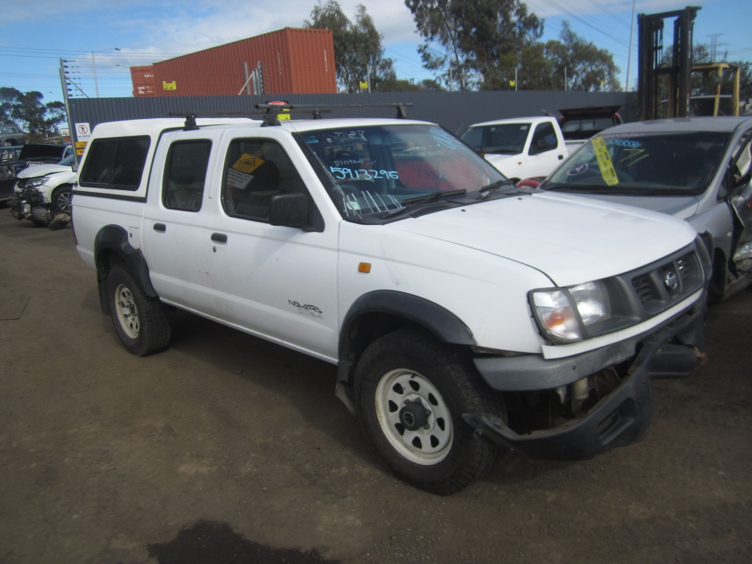 NISSAN NAVARA D22 KA24 PETROL 4X4 1999 WRECKING