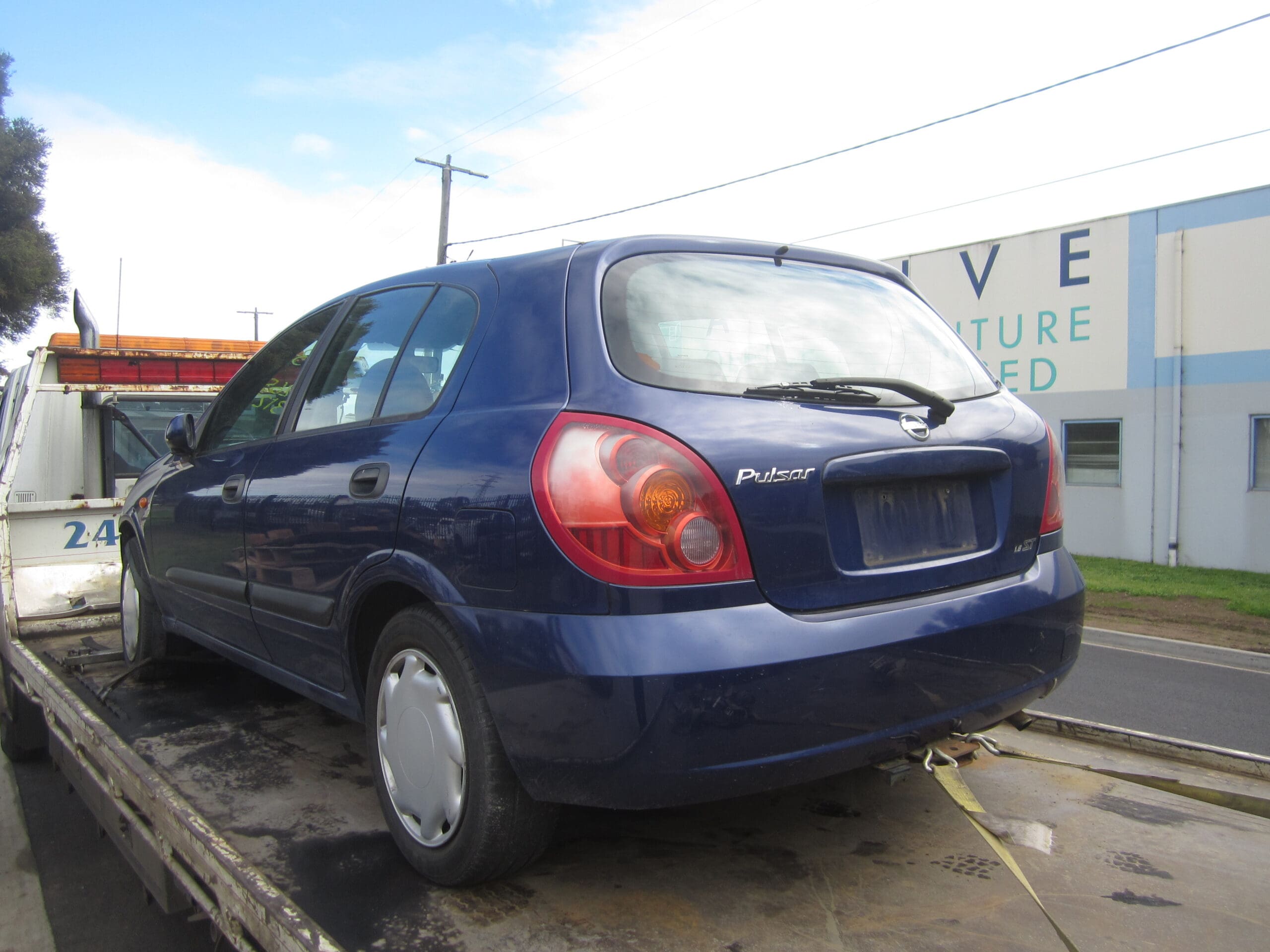 NISSAN PULSAR N16 HATCH GQ18 2005 WRECKING
