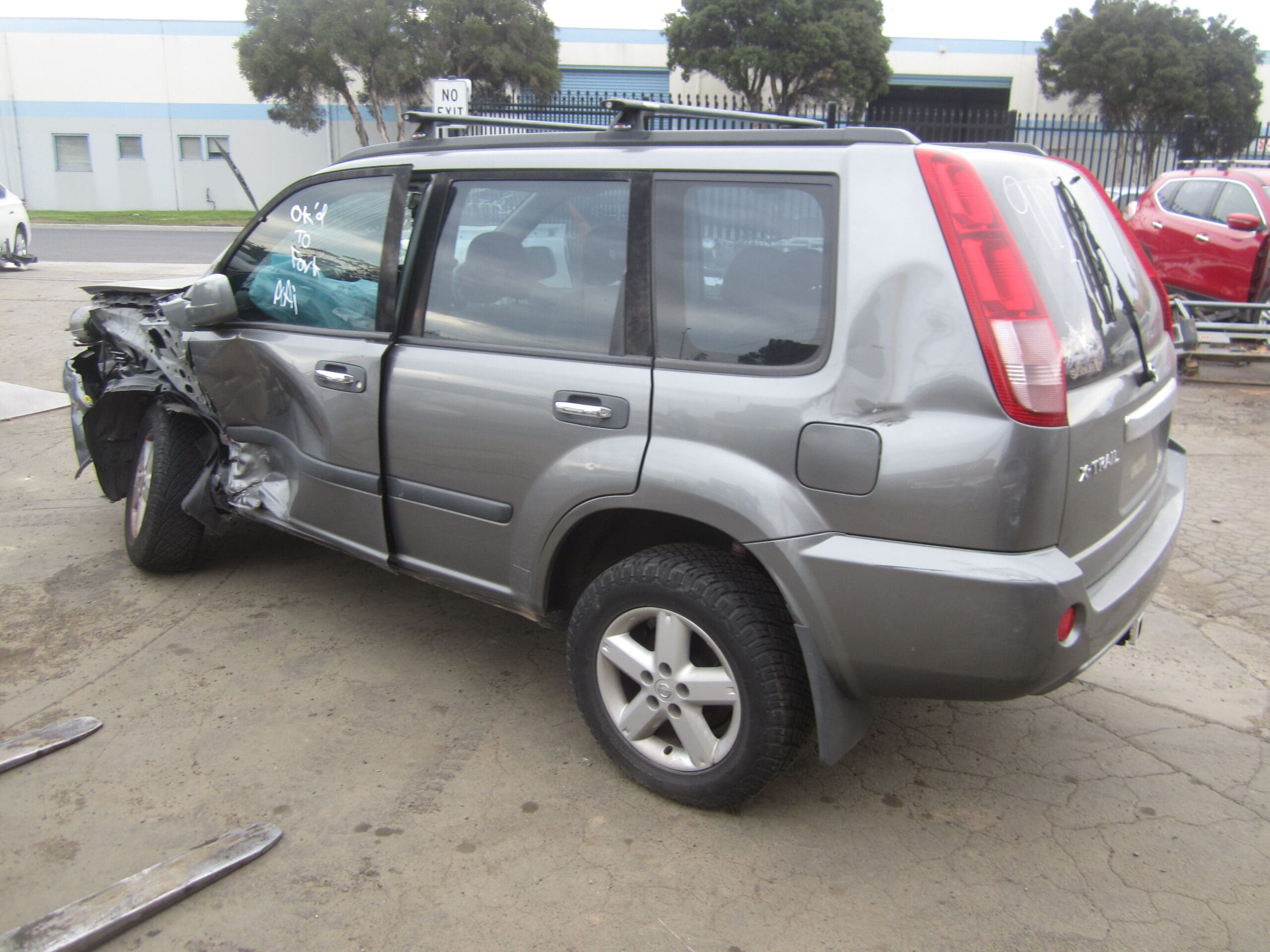 NISSAN XTRAIL T30 QR25 PETROL 2006 WRECKING