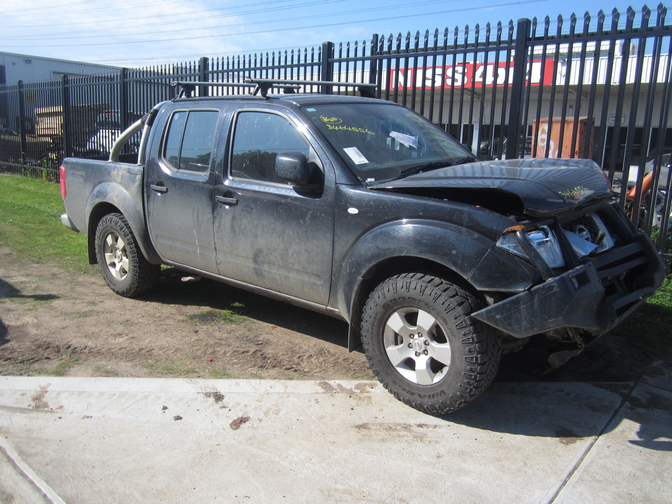 NISSAN NAVARA D40 MNT YD25 DIESEL 2014 WRECKING