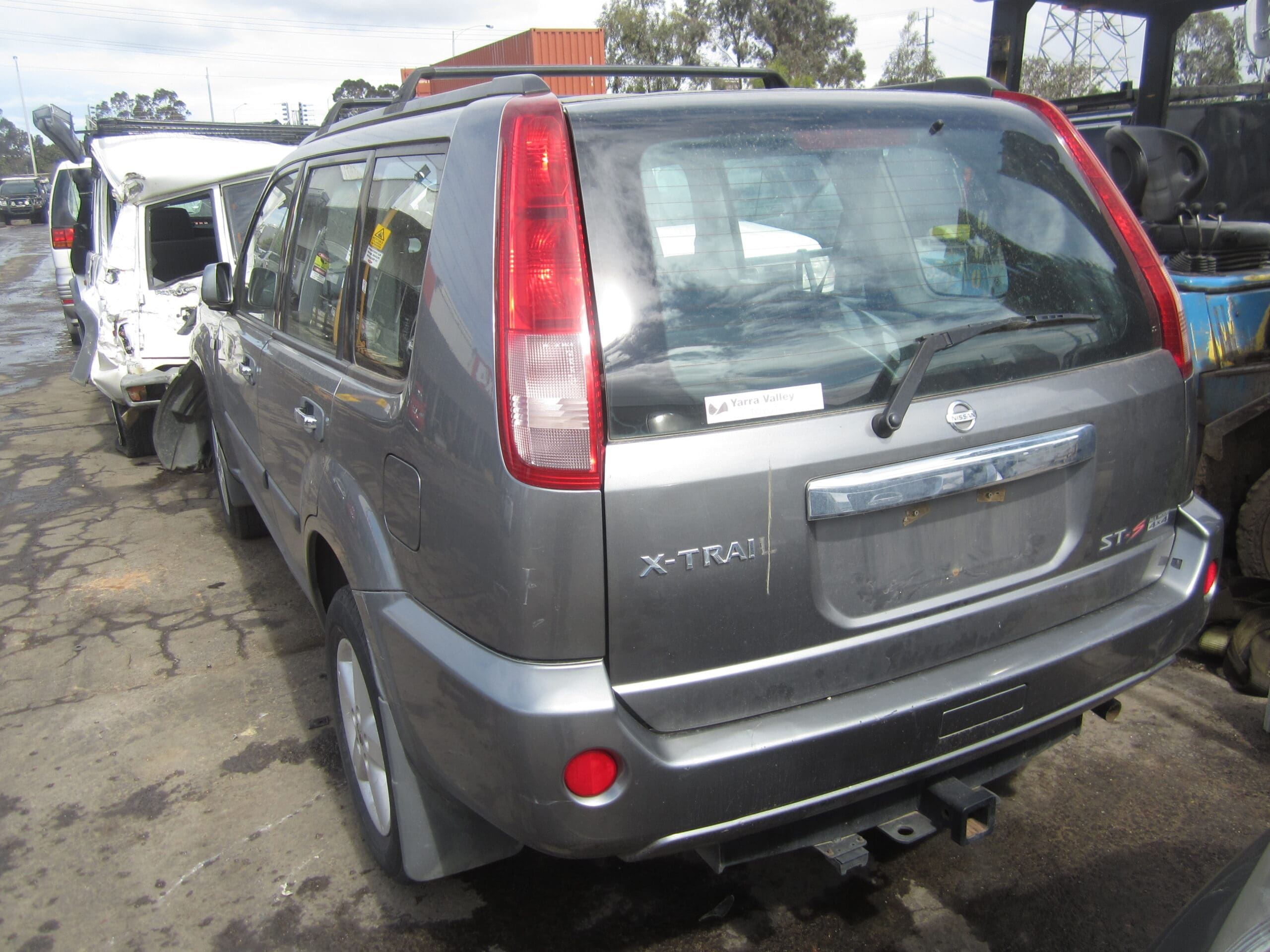 NISSAN X-TRAIL T30 ST PETROL 2.5 2006 WRECKING