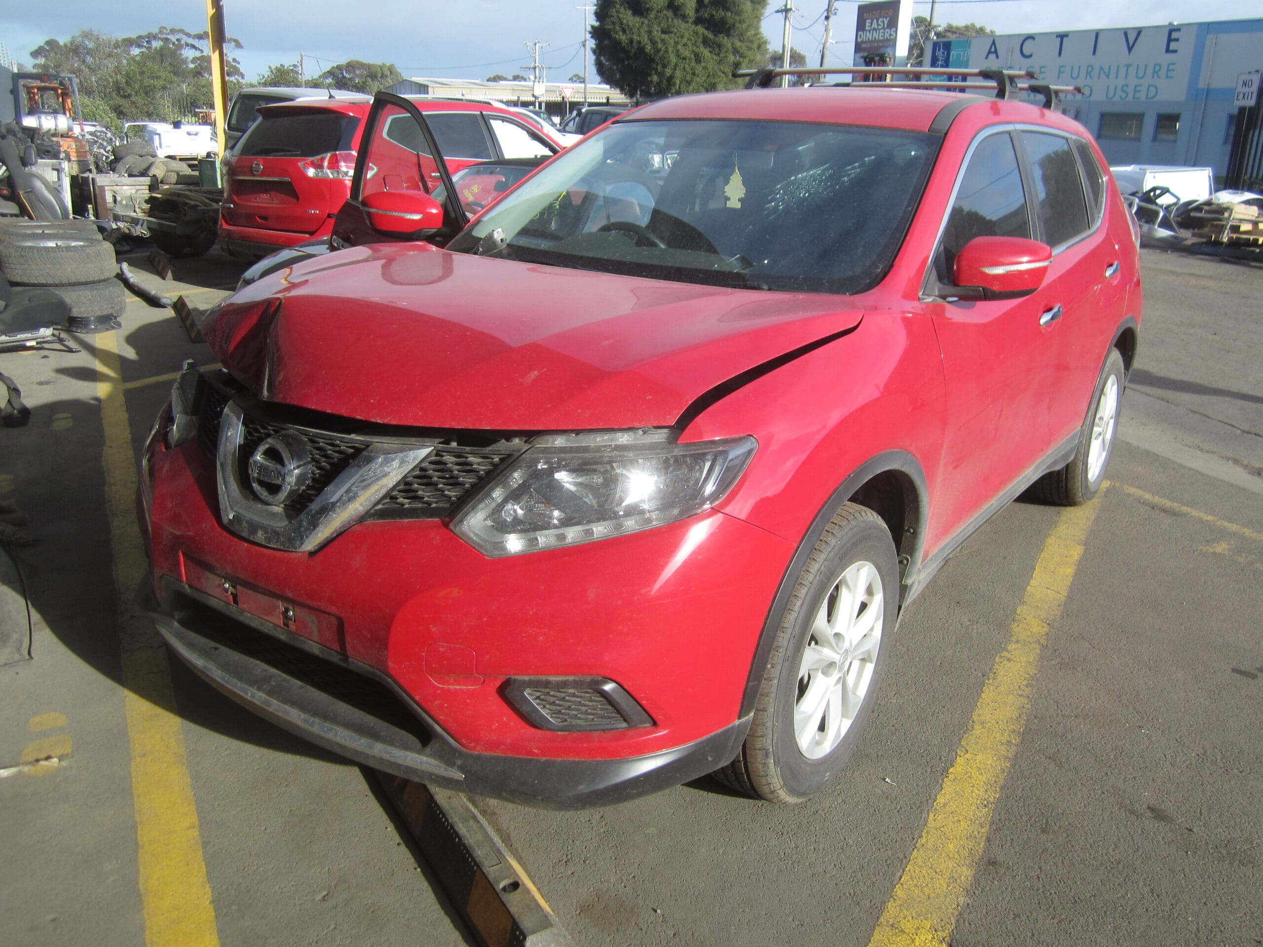 NISSAN X-TRAIL T32 PETROL AUTO 2015 WRECKING