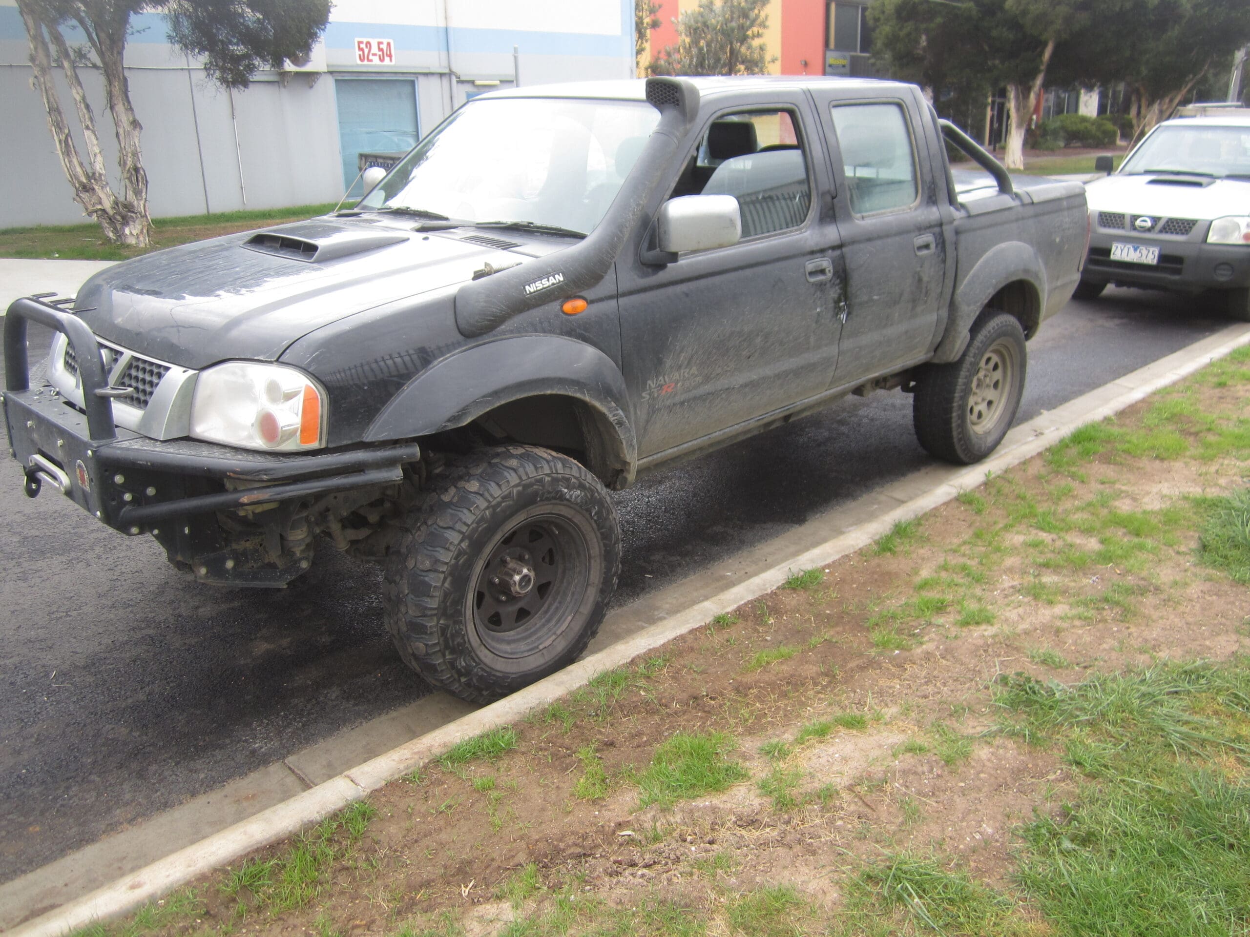NISSAN NAVARA D22 YD25 TURBO DIESEL 4X4 2010 WRECKING