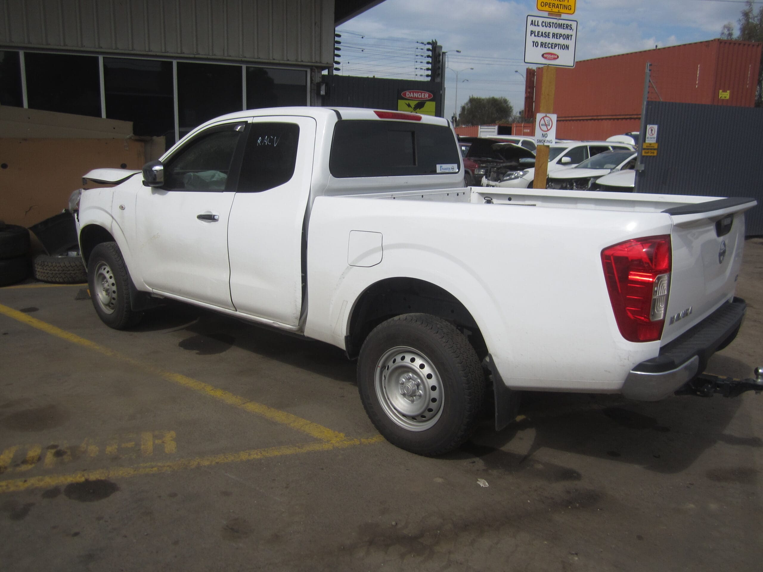 NISSAN NAVARA D23 NP300 RX DIESEL KINGCAB 2015 WRECKING