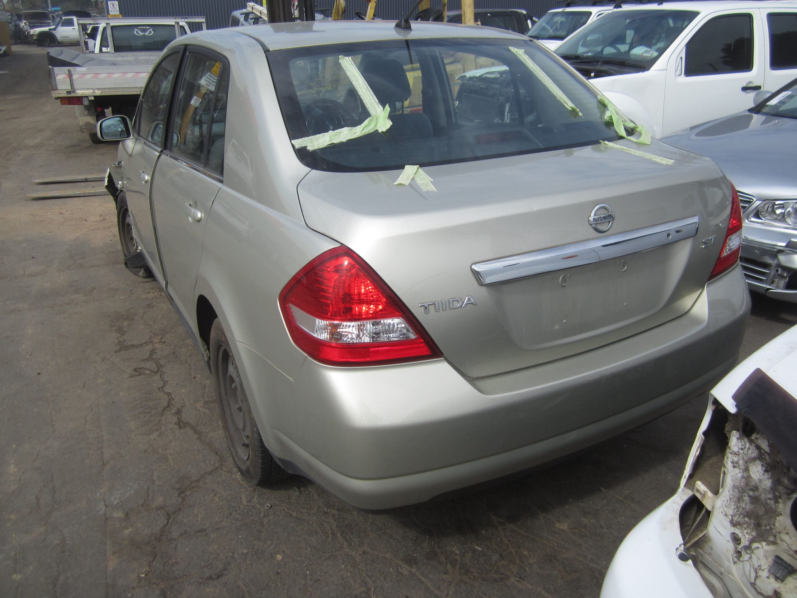 NISSAN TIIDA C11 SEDAN PETROL 1.8 2009 WRECKING