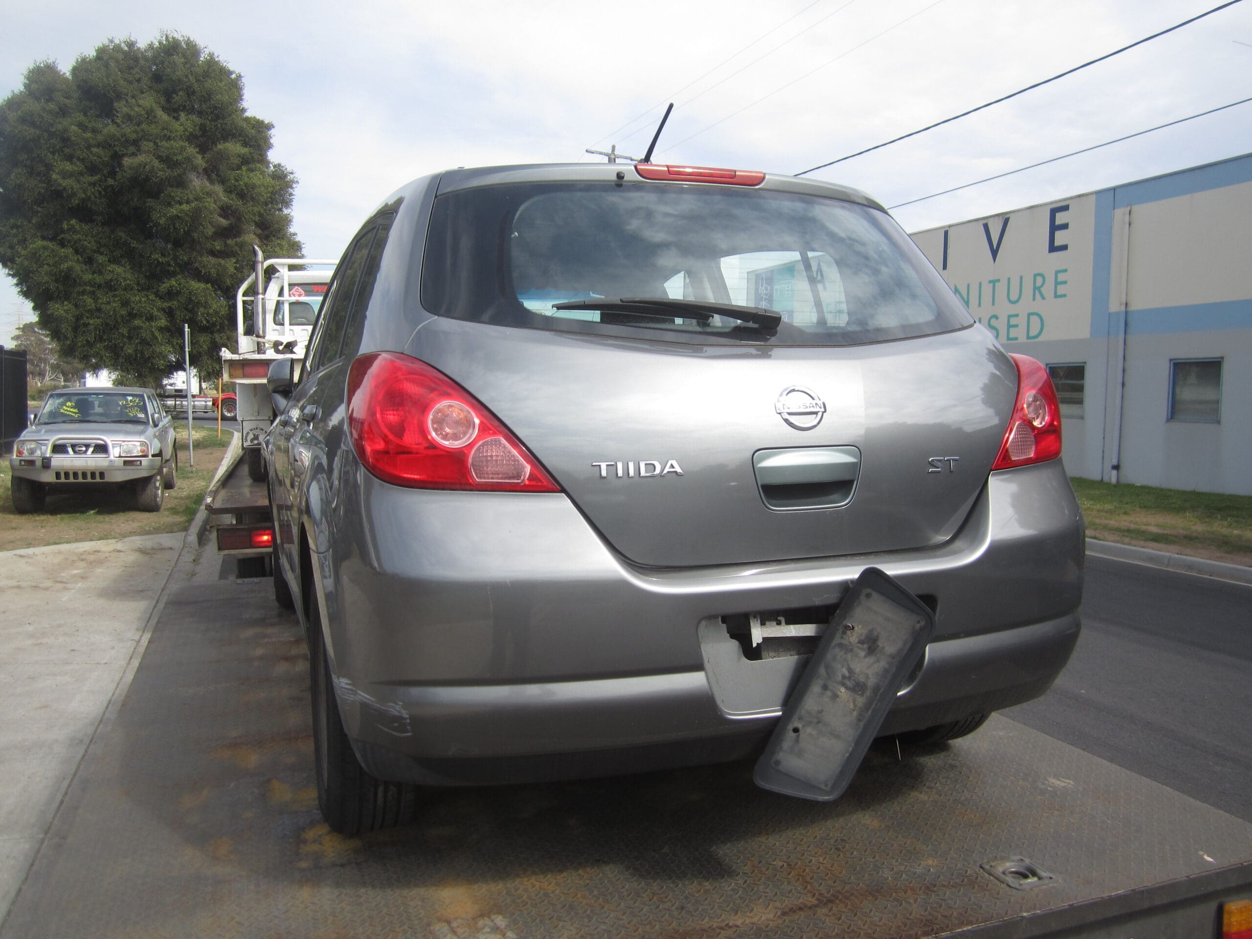 NISSAN TIIDA C11 HATCH 1.8 2009 WRECKING