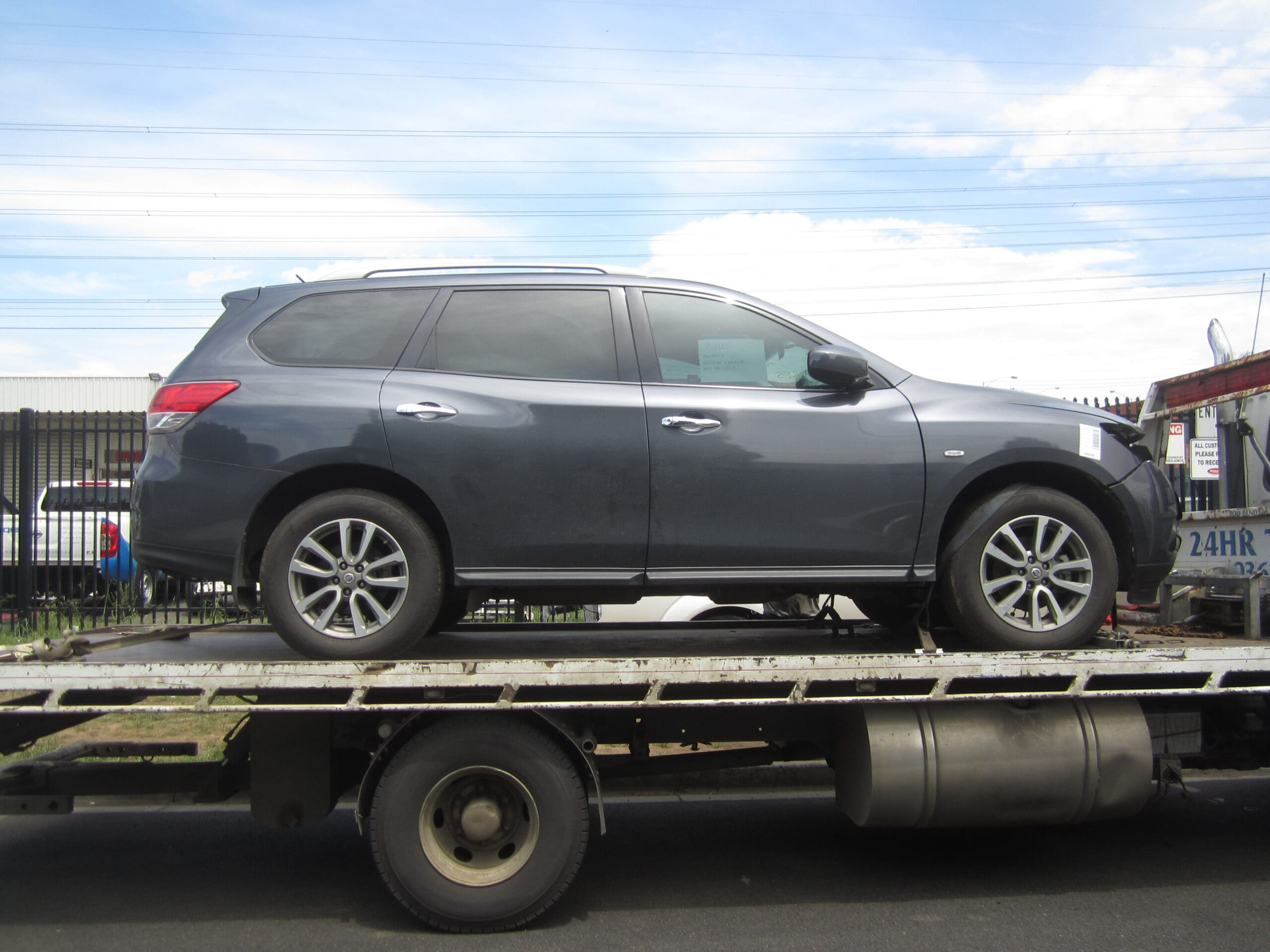 NISSAN PATHFINDER R52 ST PETROL AUTO 2015 WRECKING