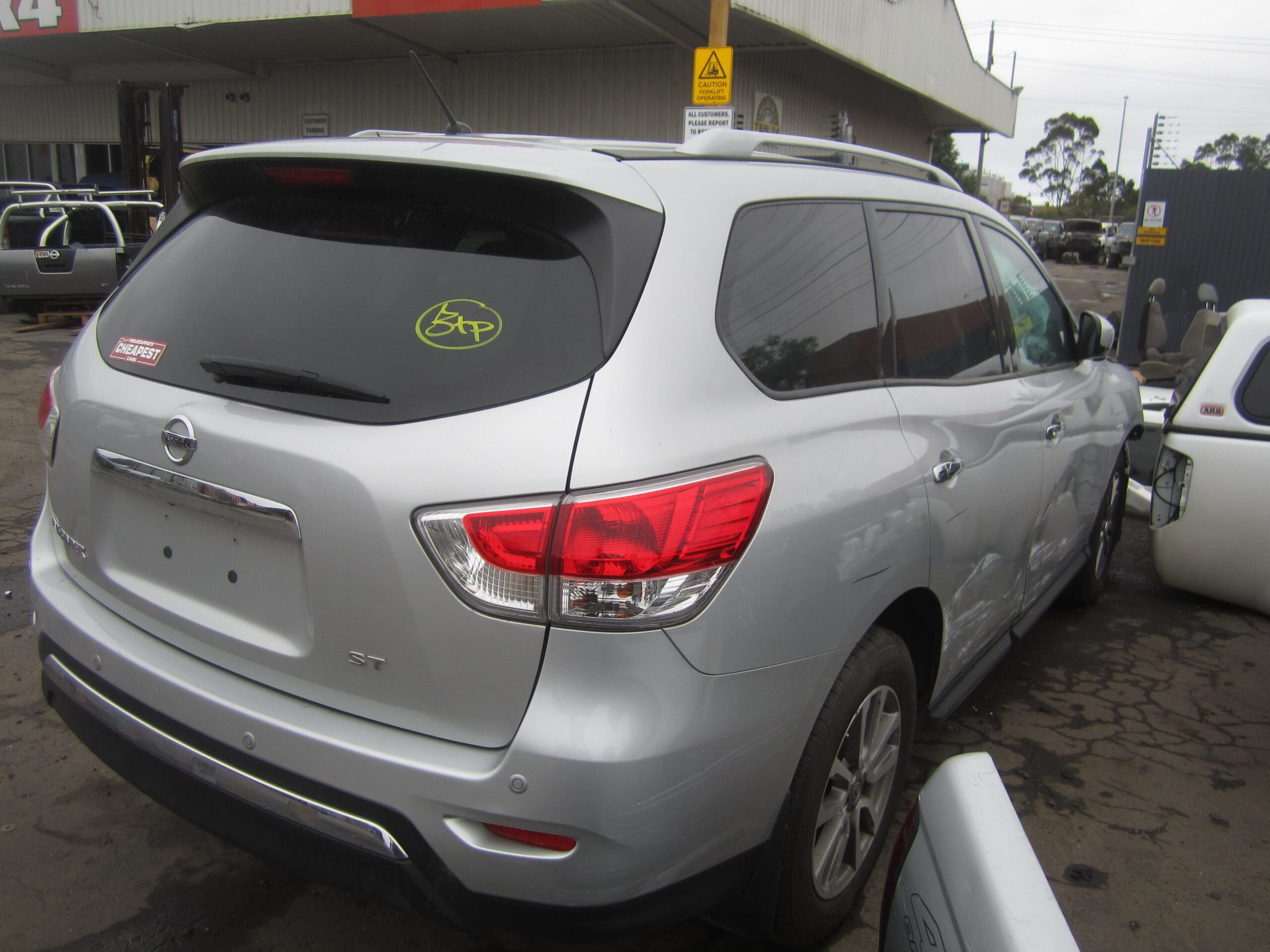 NISSAN PATHFINDER R52 ST AUTO 2014 WRECKING
